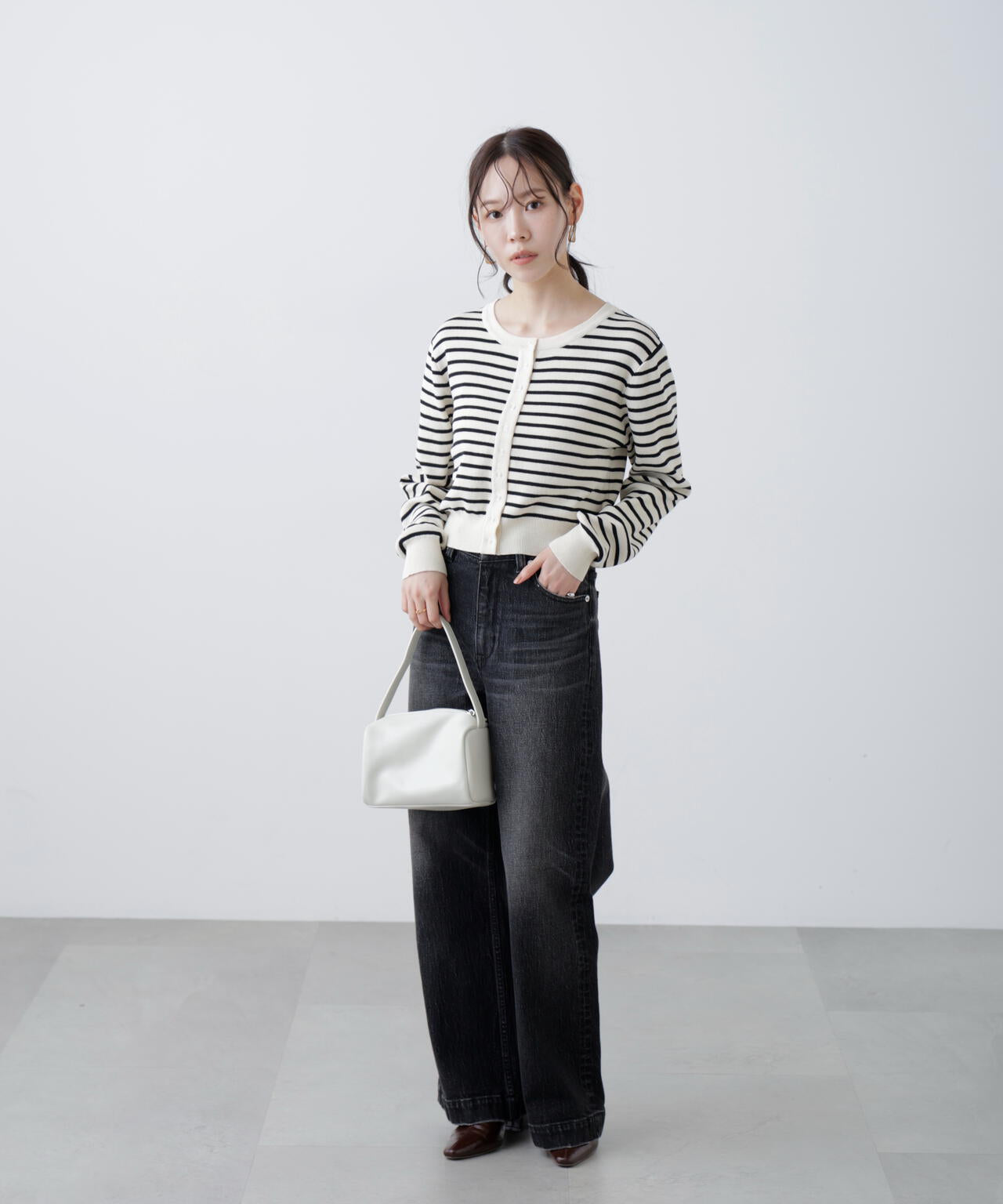 リングドットボタンクルーネックニットカーディガン