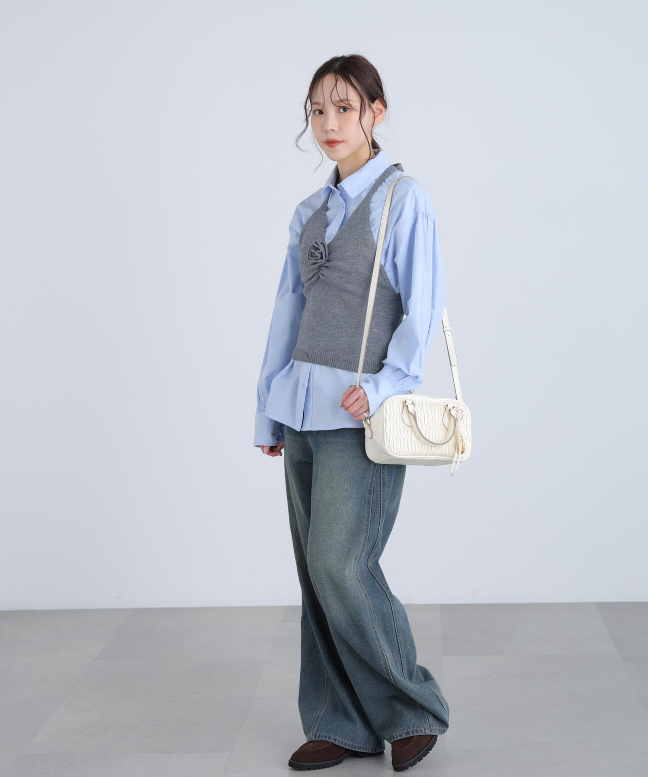 ホルターネックニットベスト