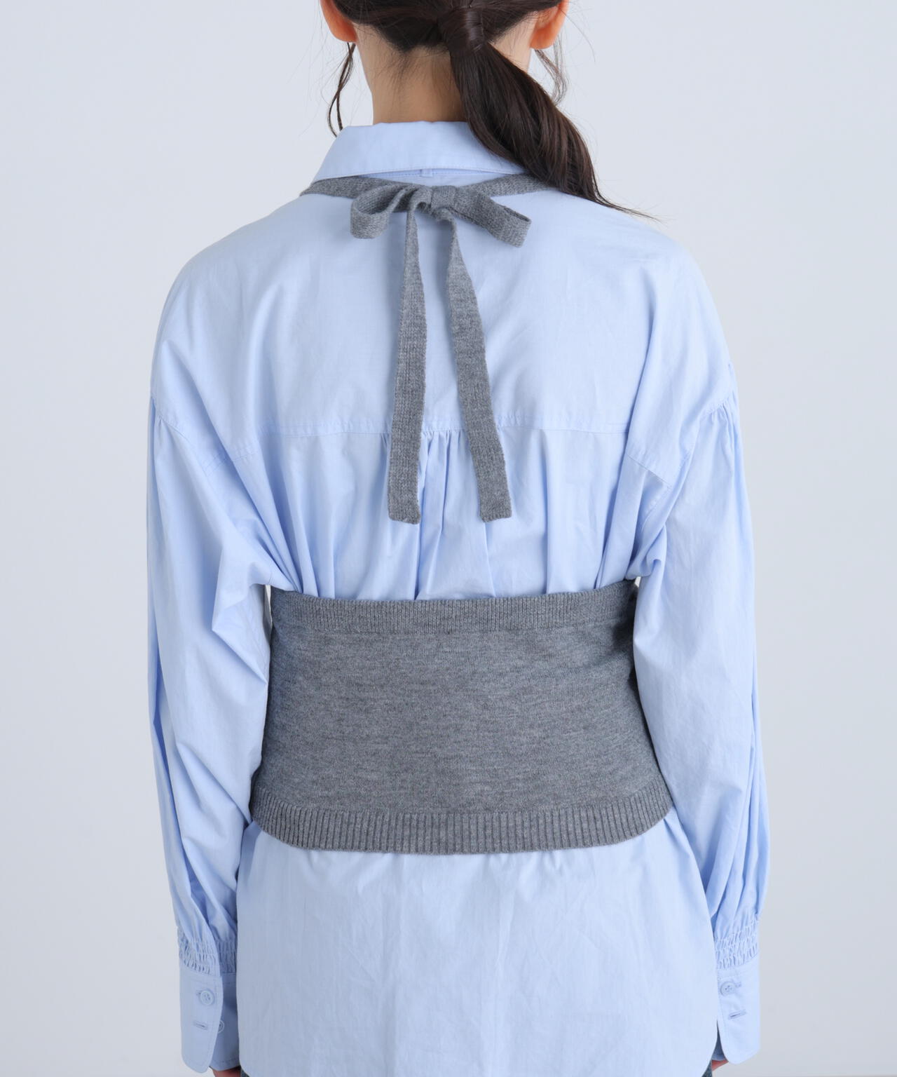 ホルターネックニットベスト