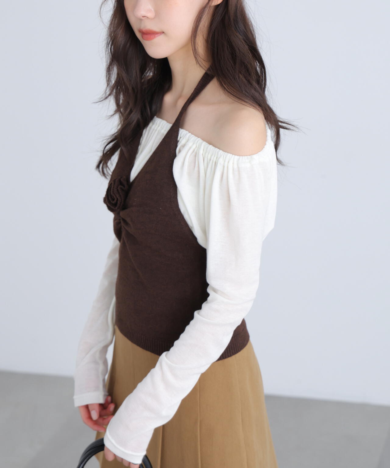 ホルターネックニットベスト