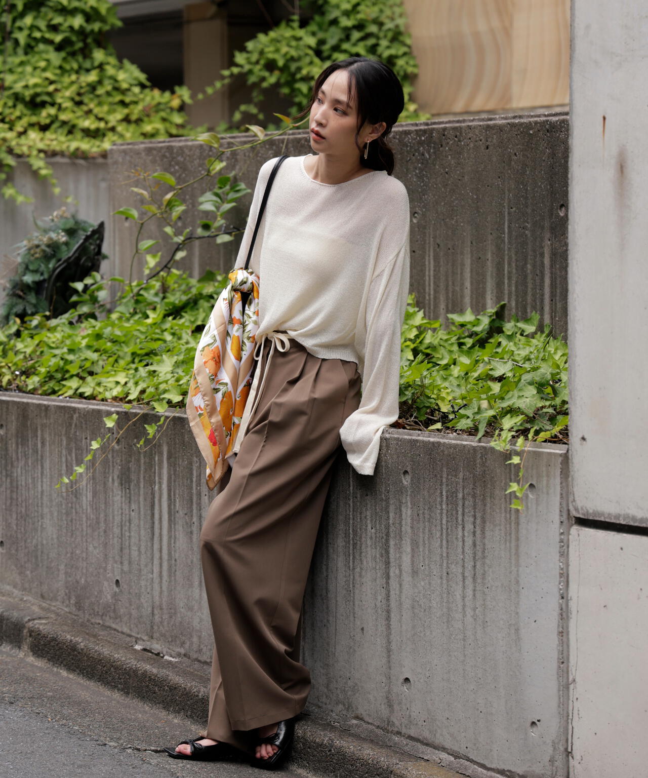 透かしあみ天竺短丈ニット