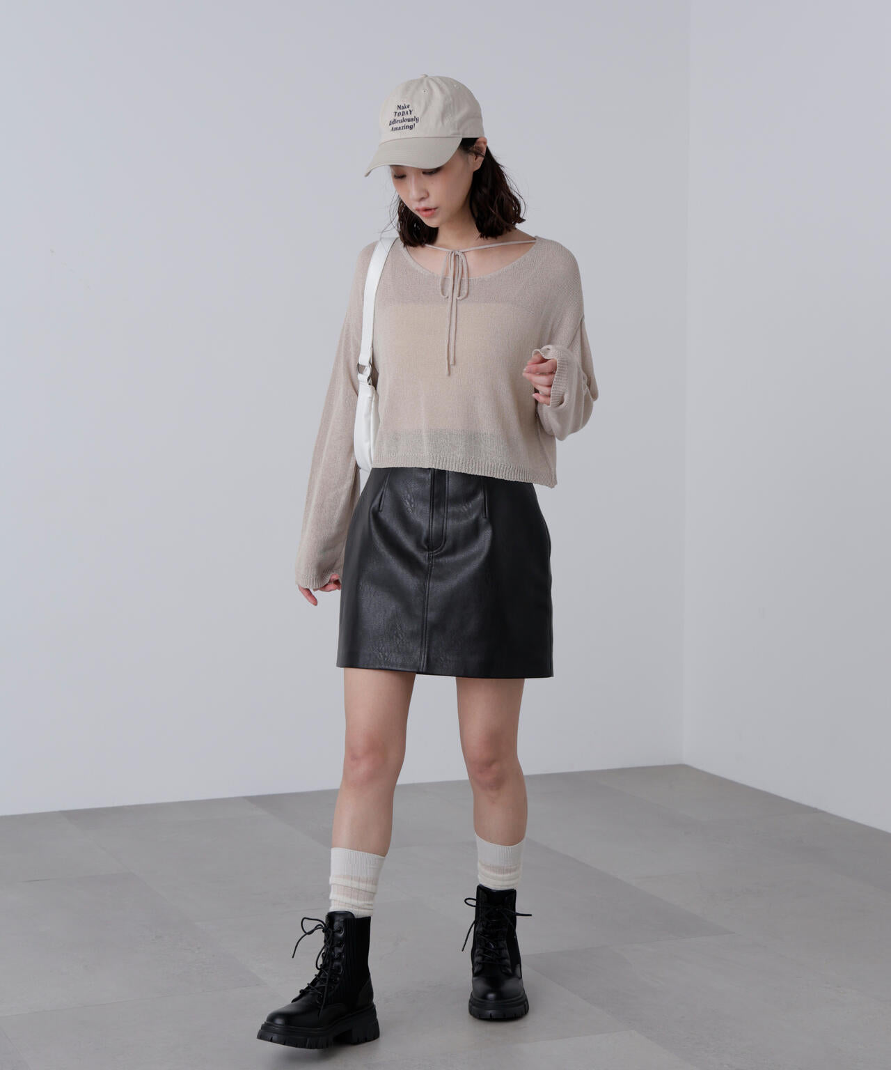 透かしあみ天竺短丈ニット