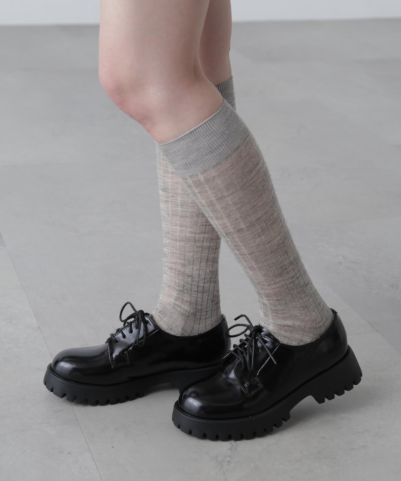厚底レースアップシューズ