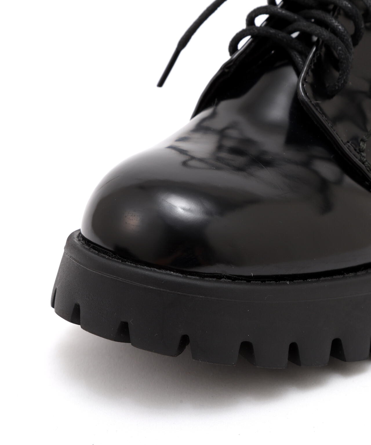 厚底レースアップシューズ