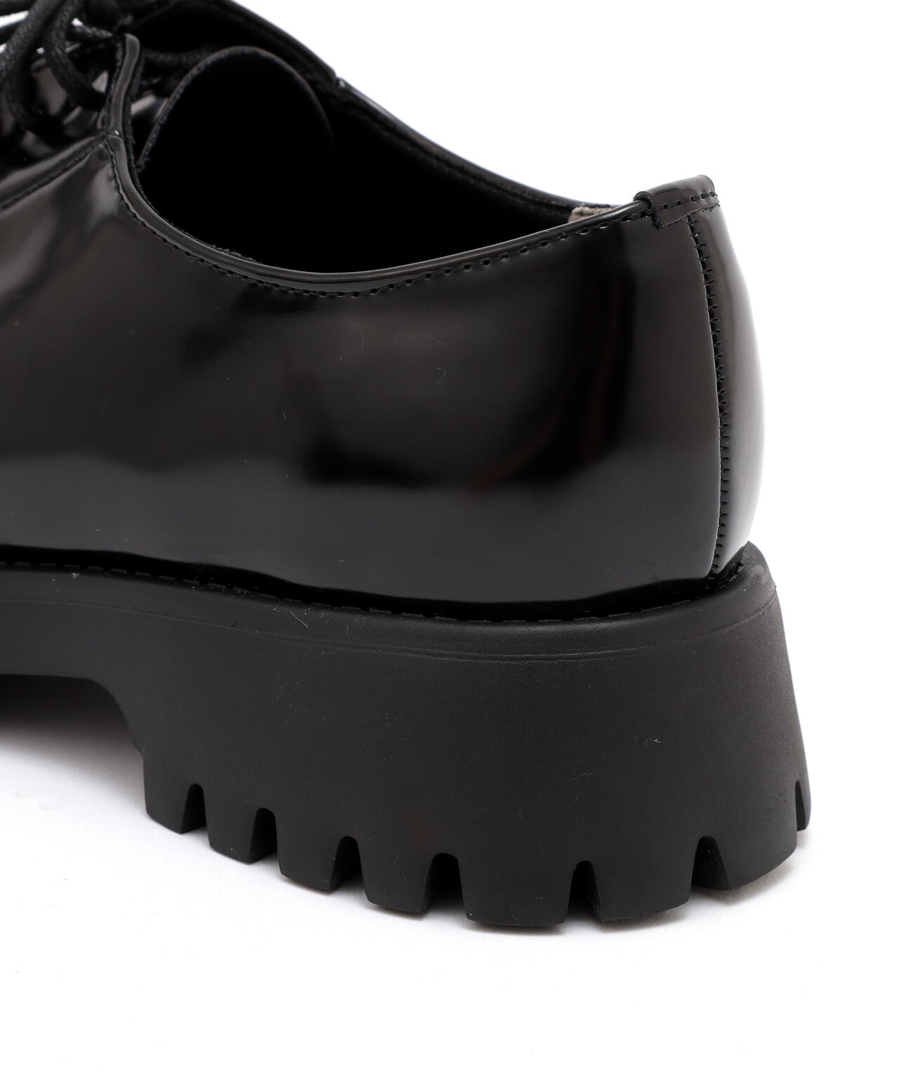 厚底レースアップシューズ