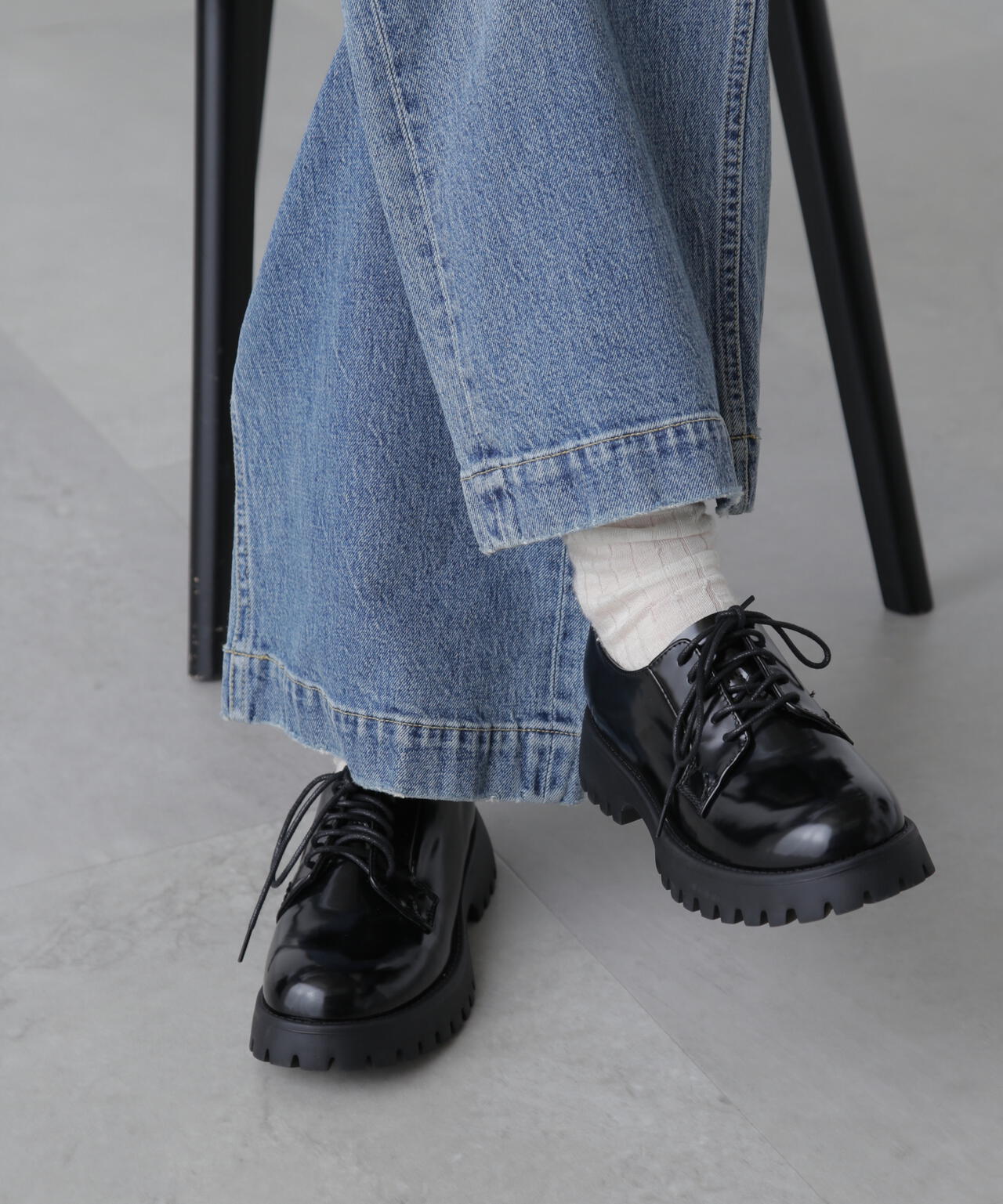 厚底レースアップシューズ