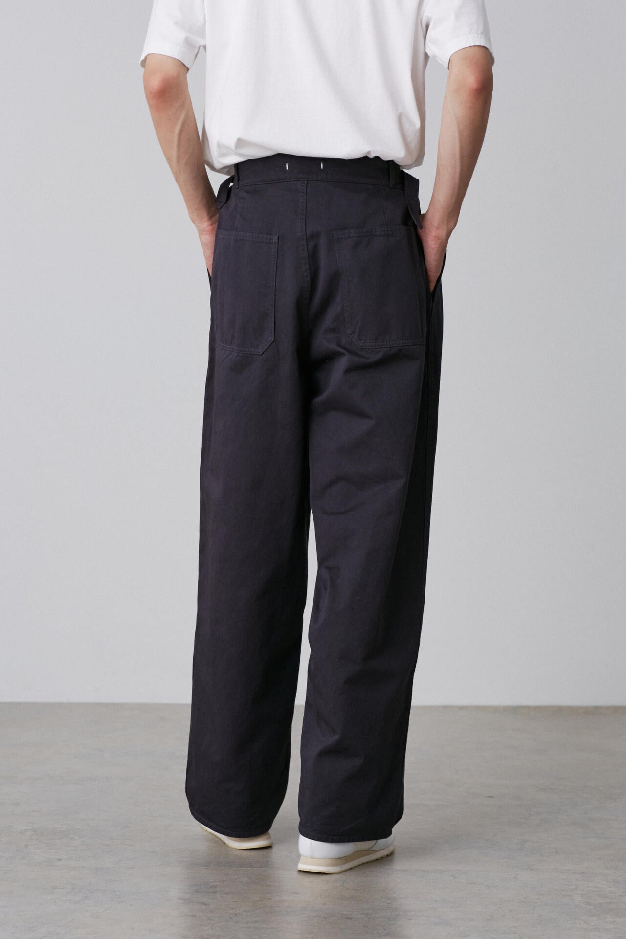 Y / ORGANIC COTTON CHINO ADJUSTER TROUSERS