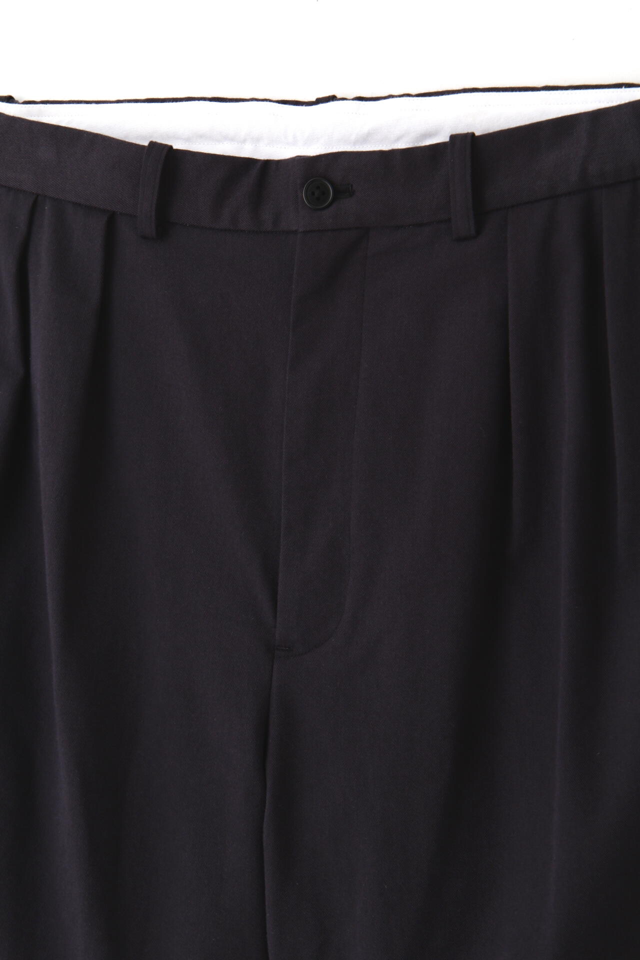 Y / ORGANIC COTTON TENCEL CHINO SHORTS