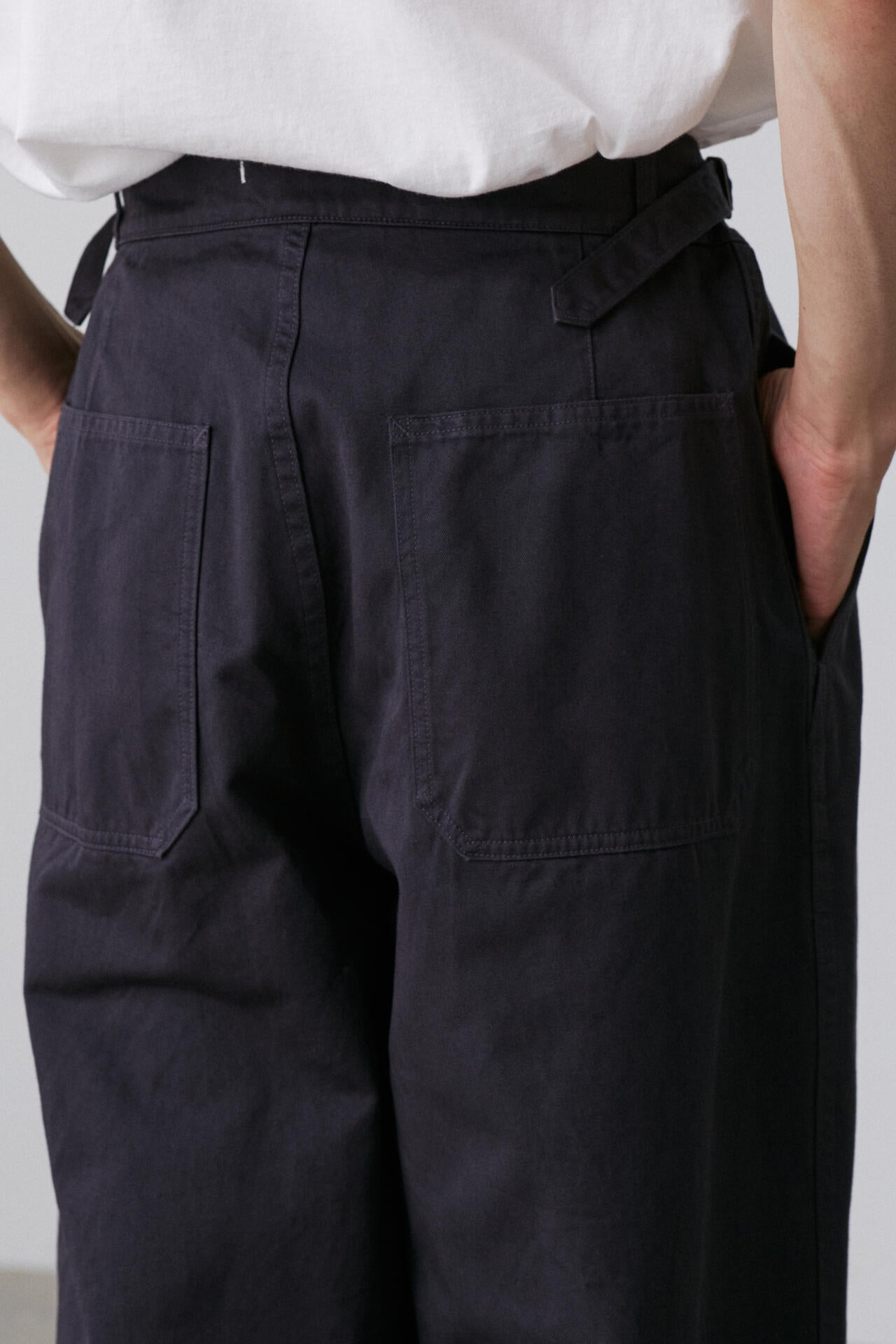 Y / ORGANIC COTTON CHINO ADJUSTER TROUSERS