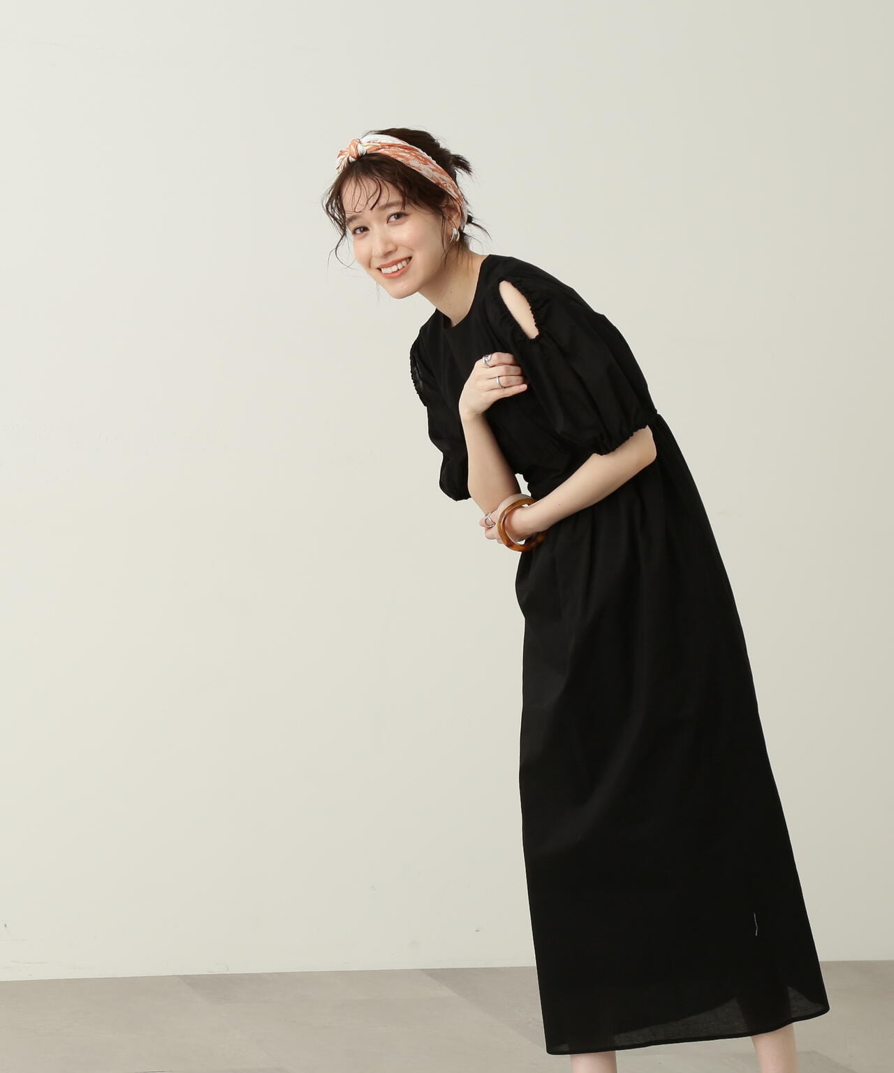 【川津明日香さん着用】コットンボイルギャザーホールワンピース《S Size Line》