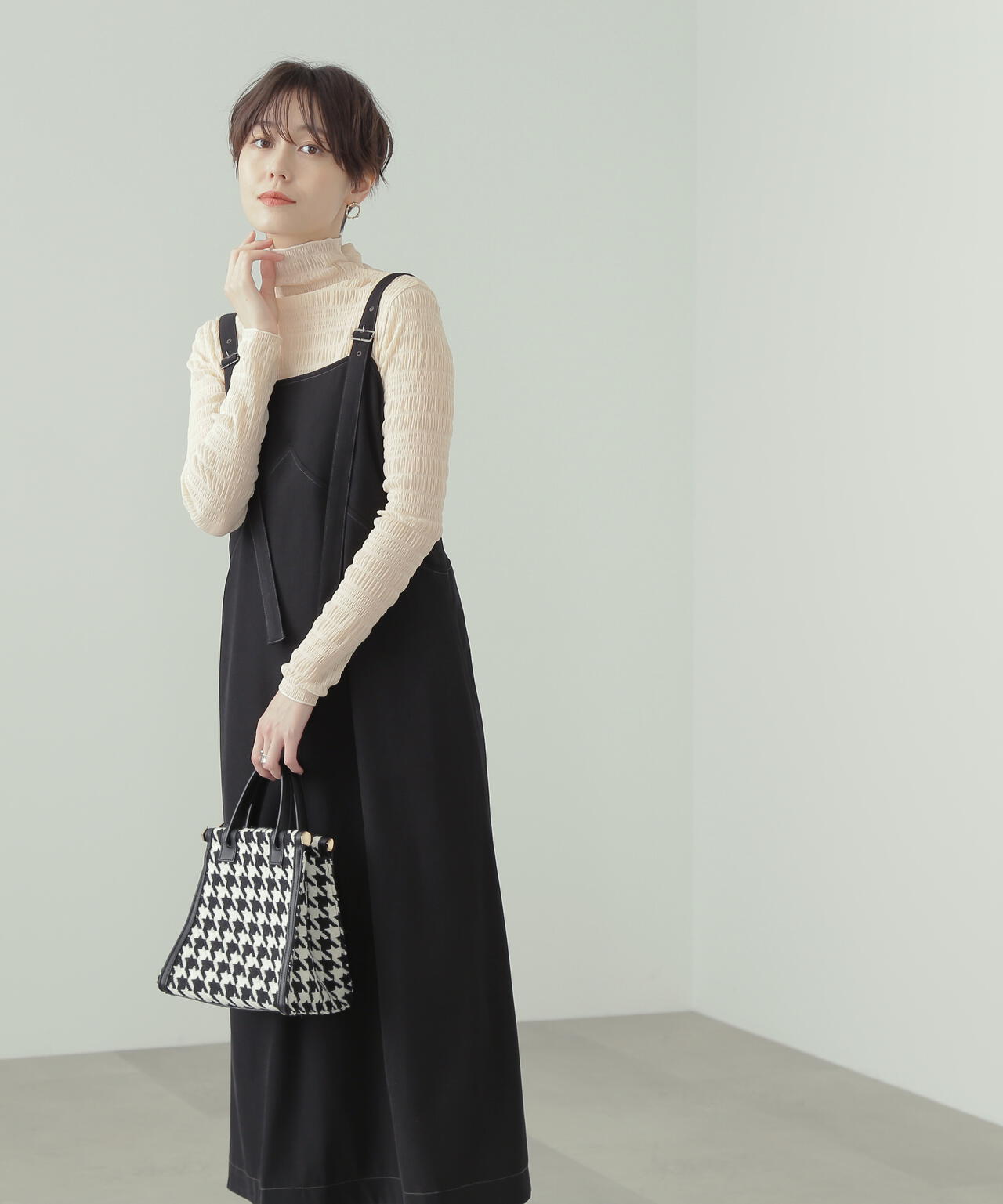 168cm/B76/W60/H86 着用サイズ:M