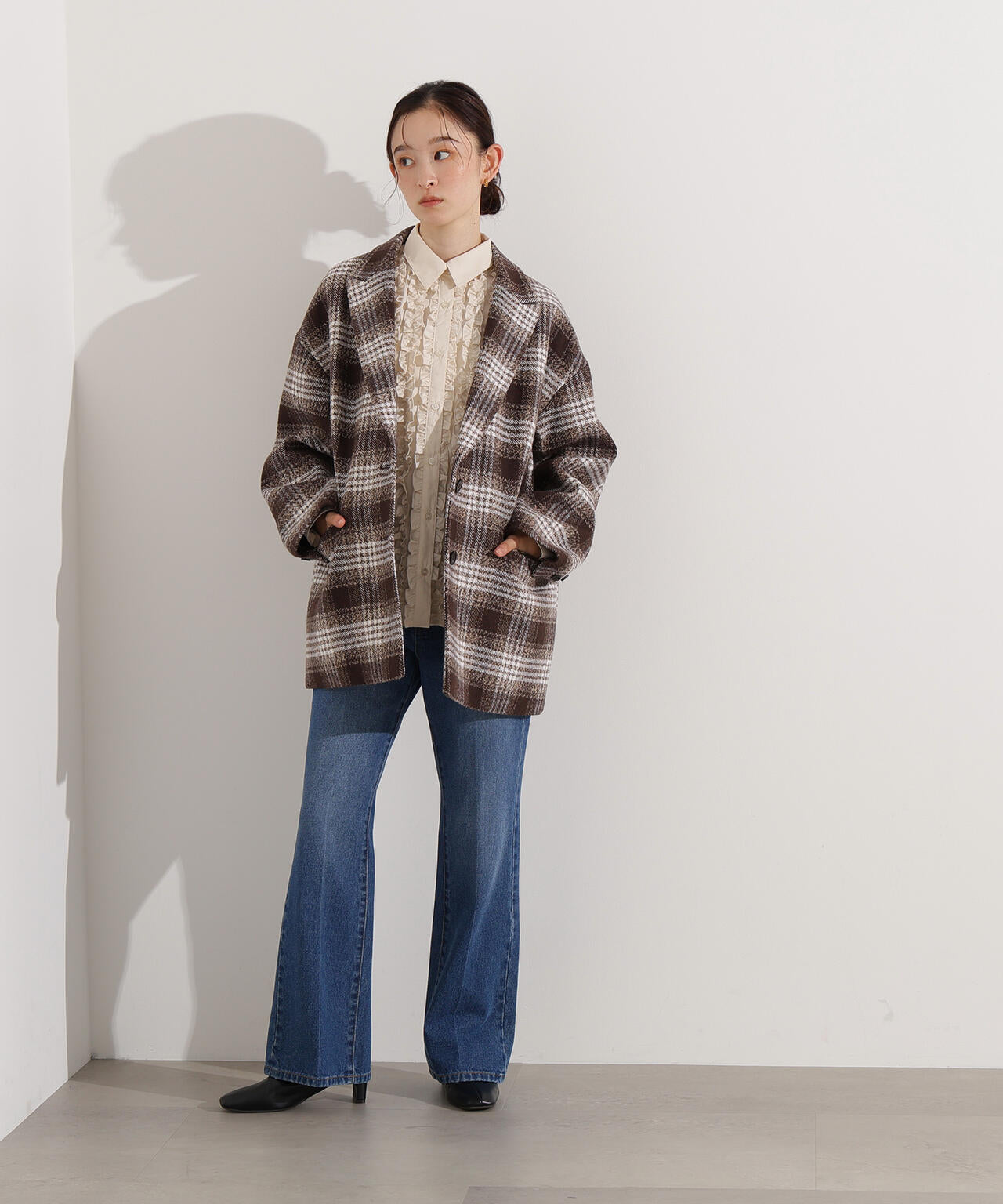 【岸本セシルさん着用】フロントフリルブラウス