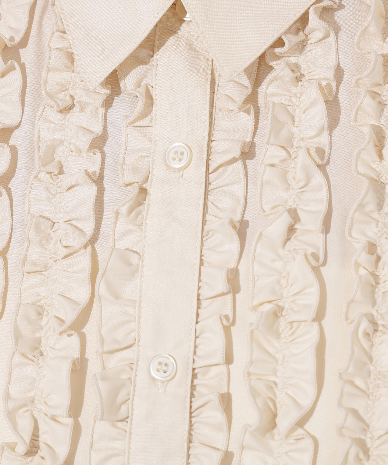 【岸本セシルさん着用】フロントフリルブラウス