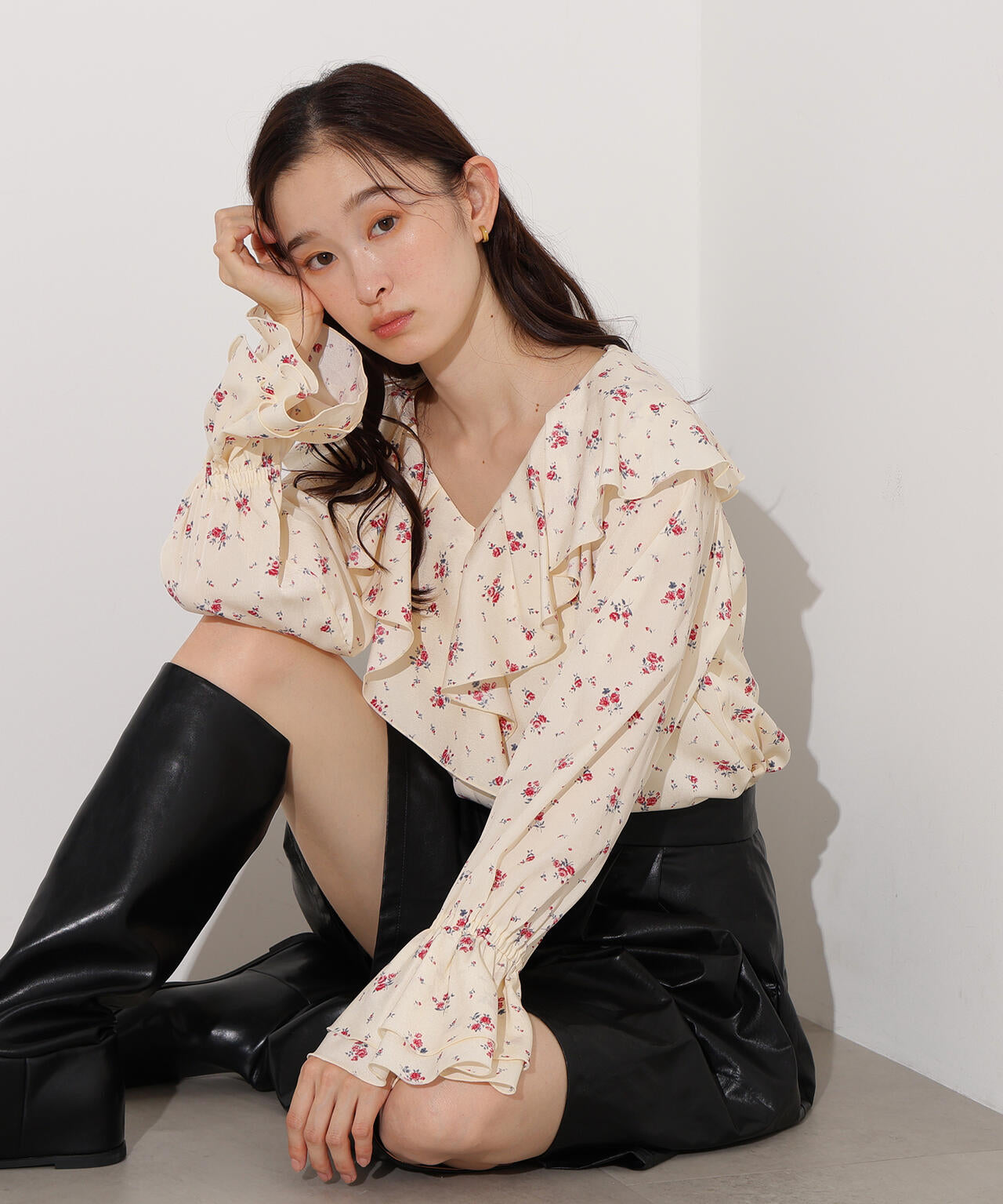 プリントラッフルブラウス