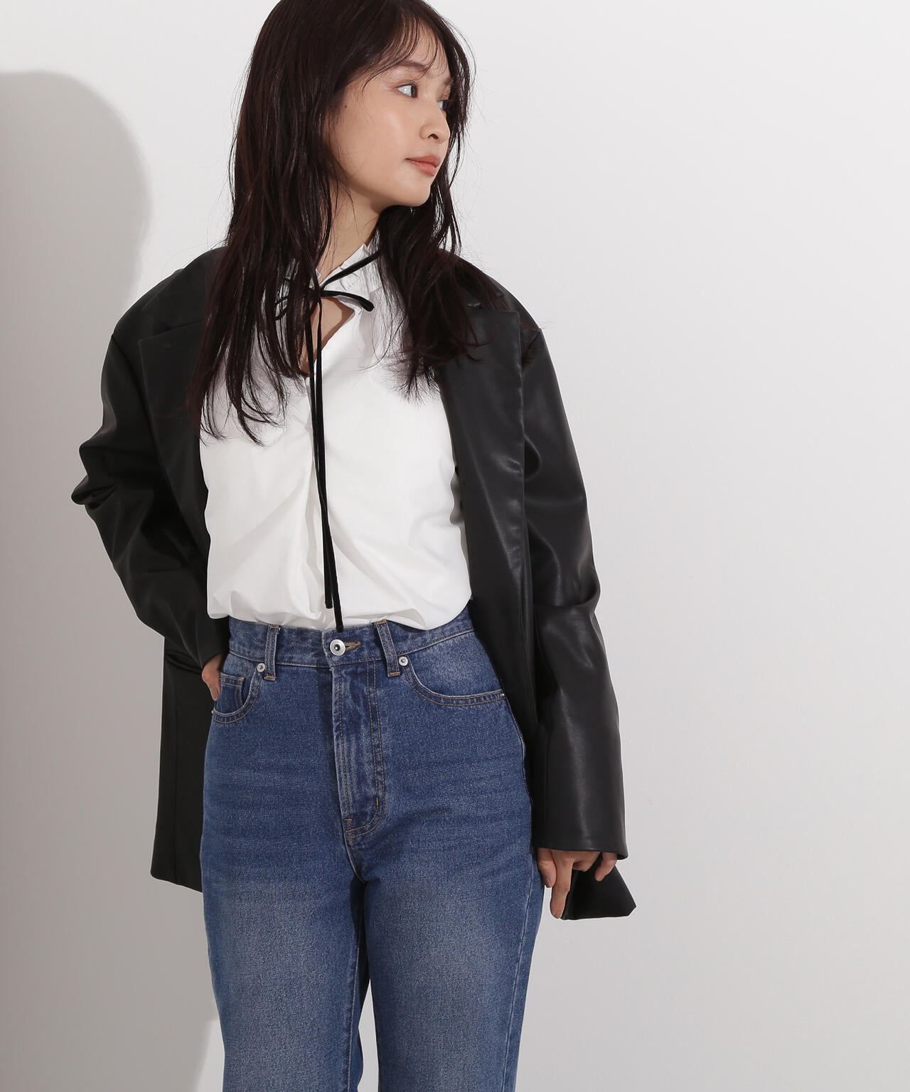 【岸本セシルさん着用】ベロアリボンスキッパーブラウス