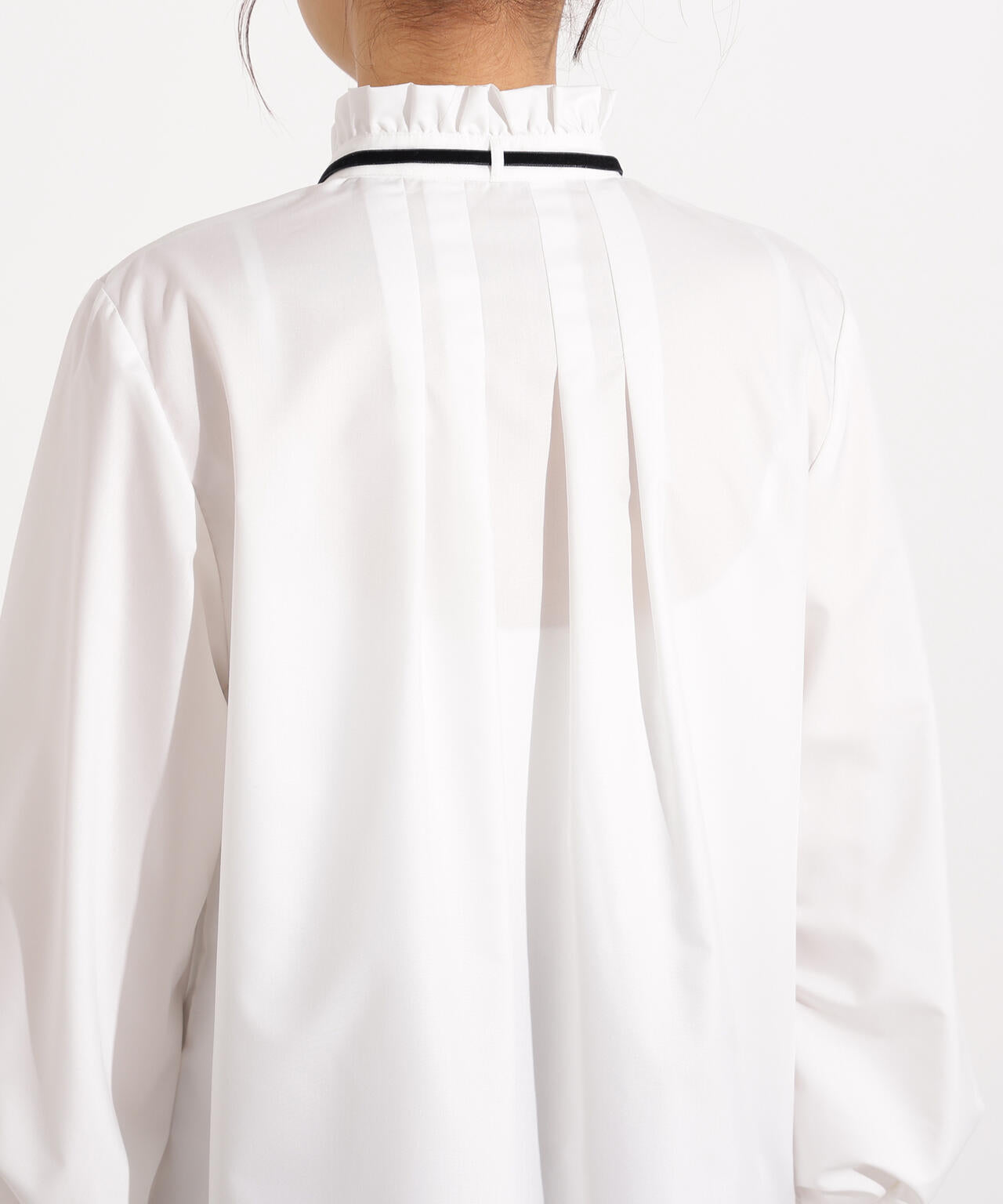 【岸本セシルさん着用】ベロアリボンスキッパーブラウス