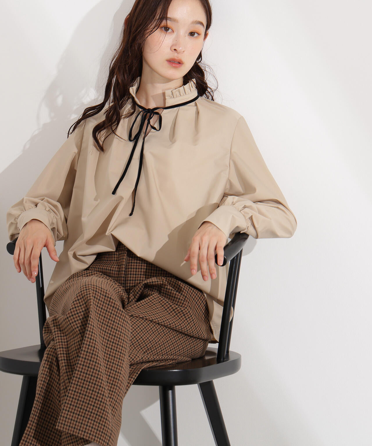 【岸本セシルさん着用】ベロアリボンスキッパーブラウス