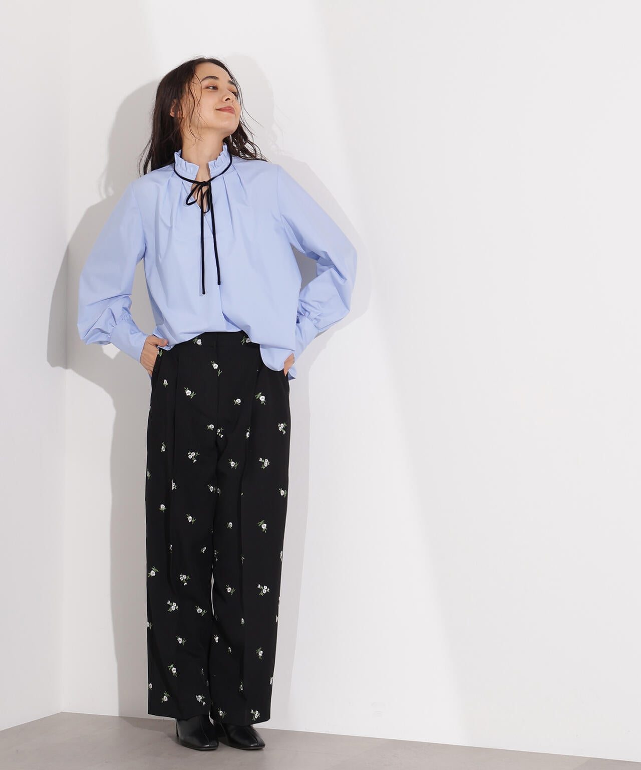 【岸本セシルさん着用】ベロアリボンスキッパーブラウス