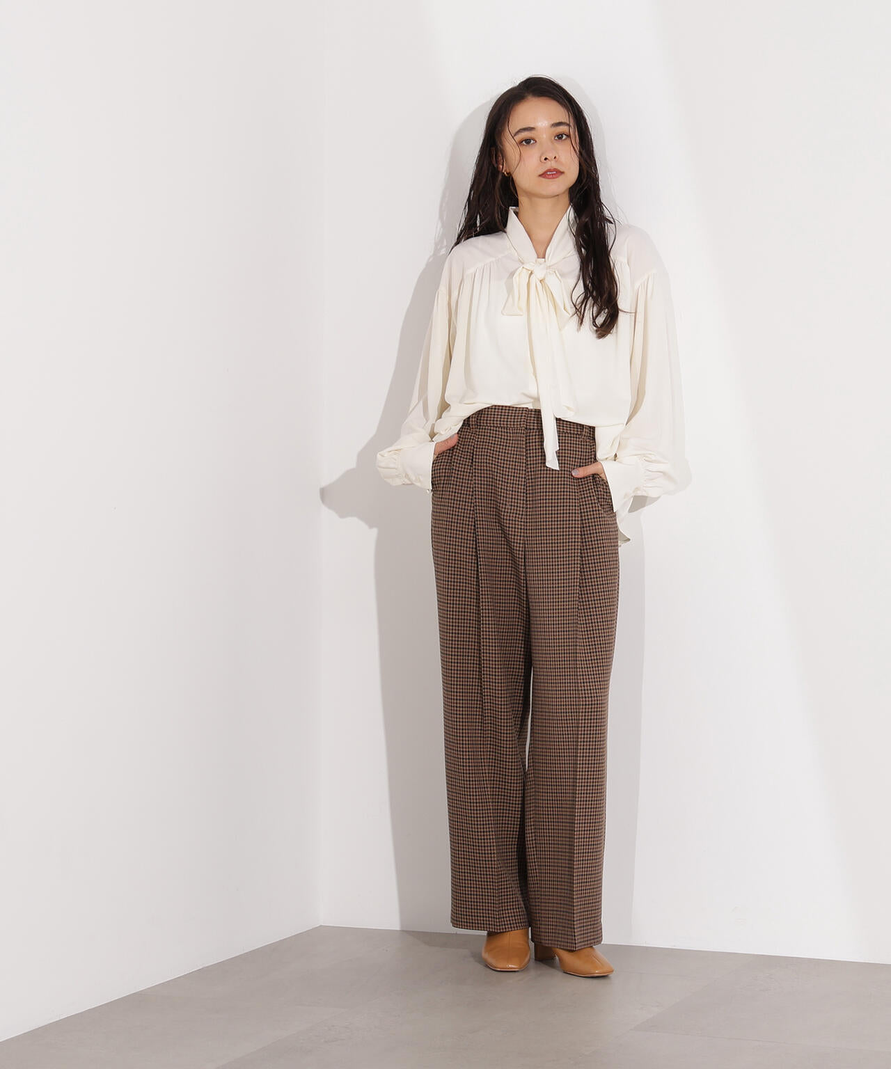 ヴィンテージサテンボウブラウス