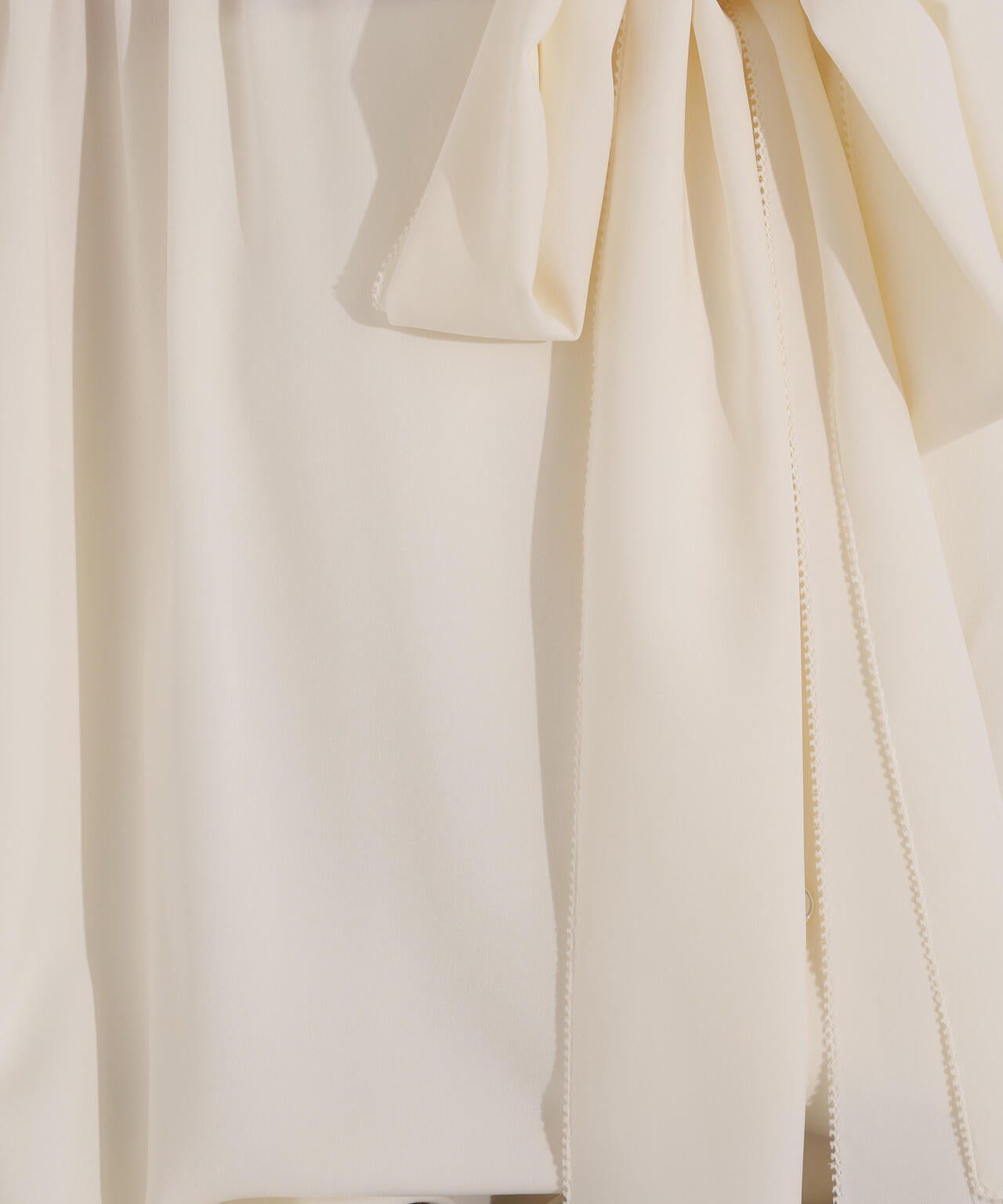 ヴィンテージサテンボウブラウス