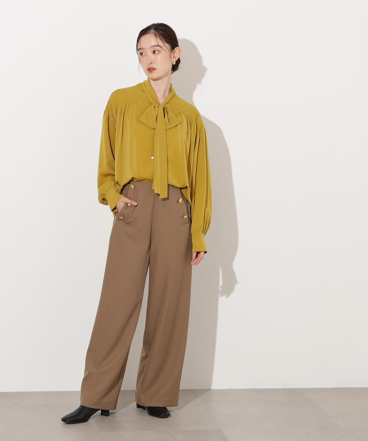 ヴィンテージサテンボウブラウス