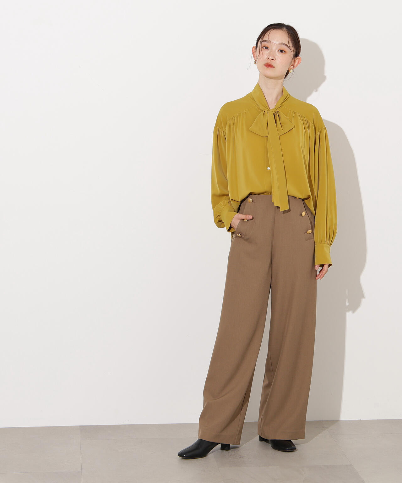 ヴィンテージサテンボウブラウス