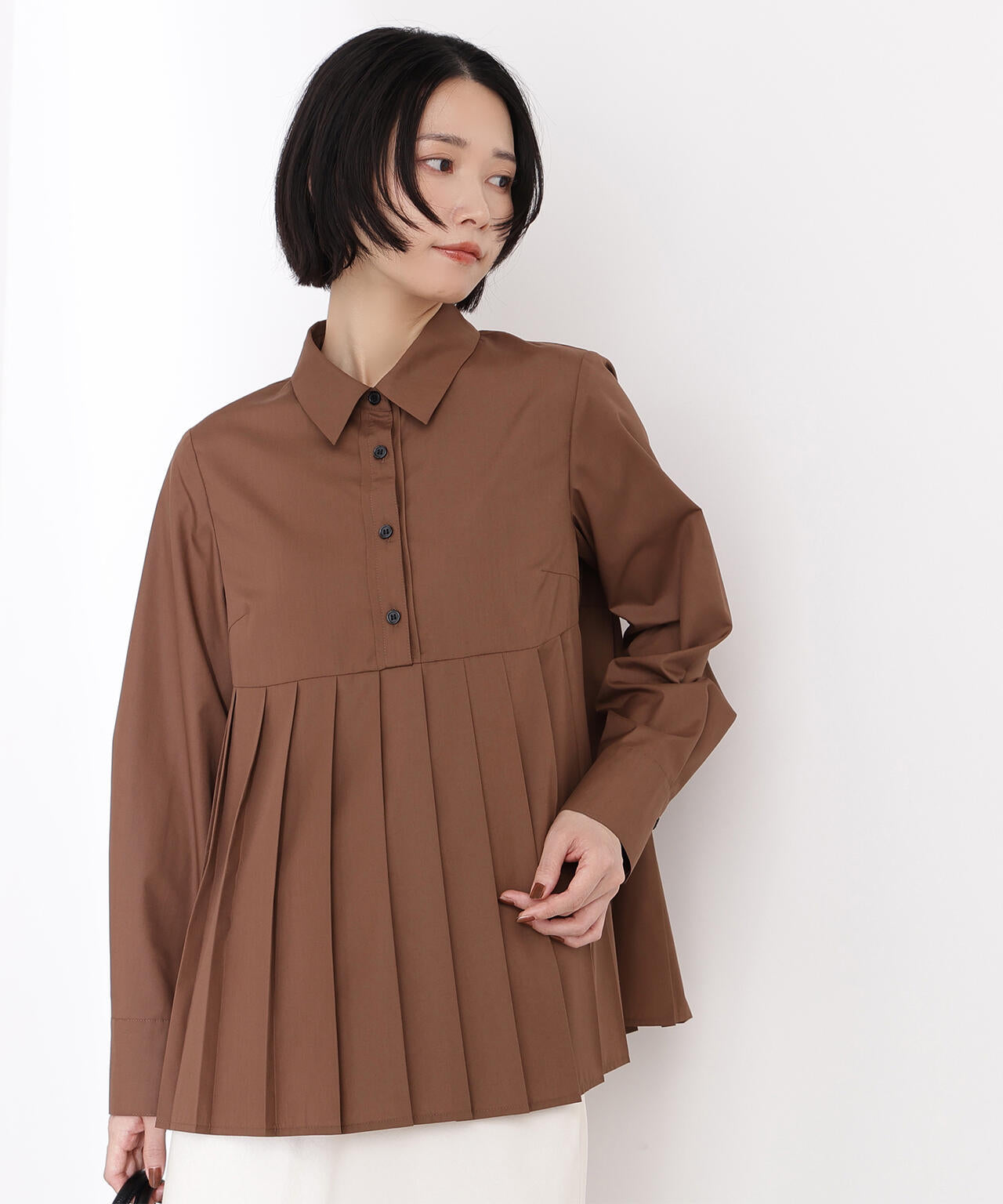 プリーツペプラムブラウス