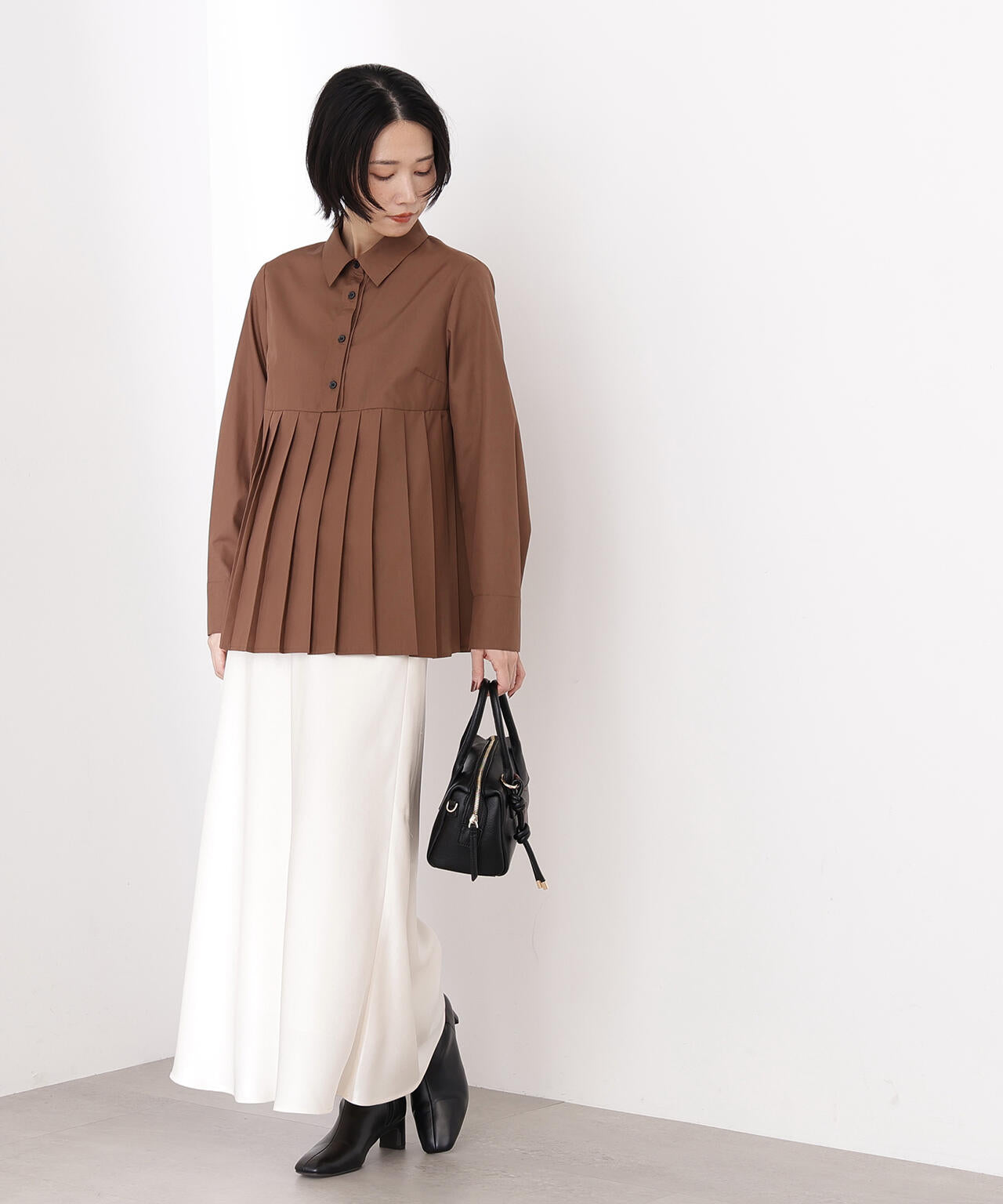 プリーツペプラムブラウス