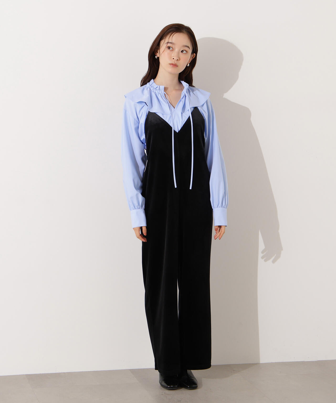 ダブルフリルネックブラウス