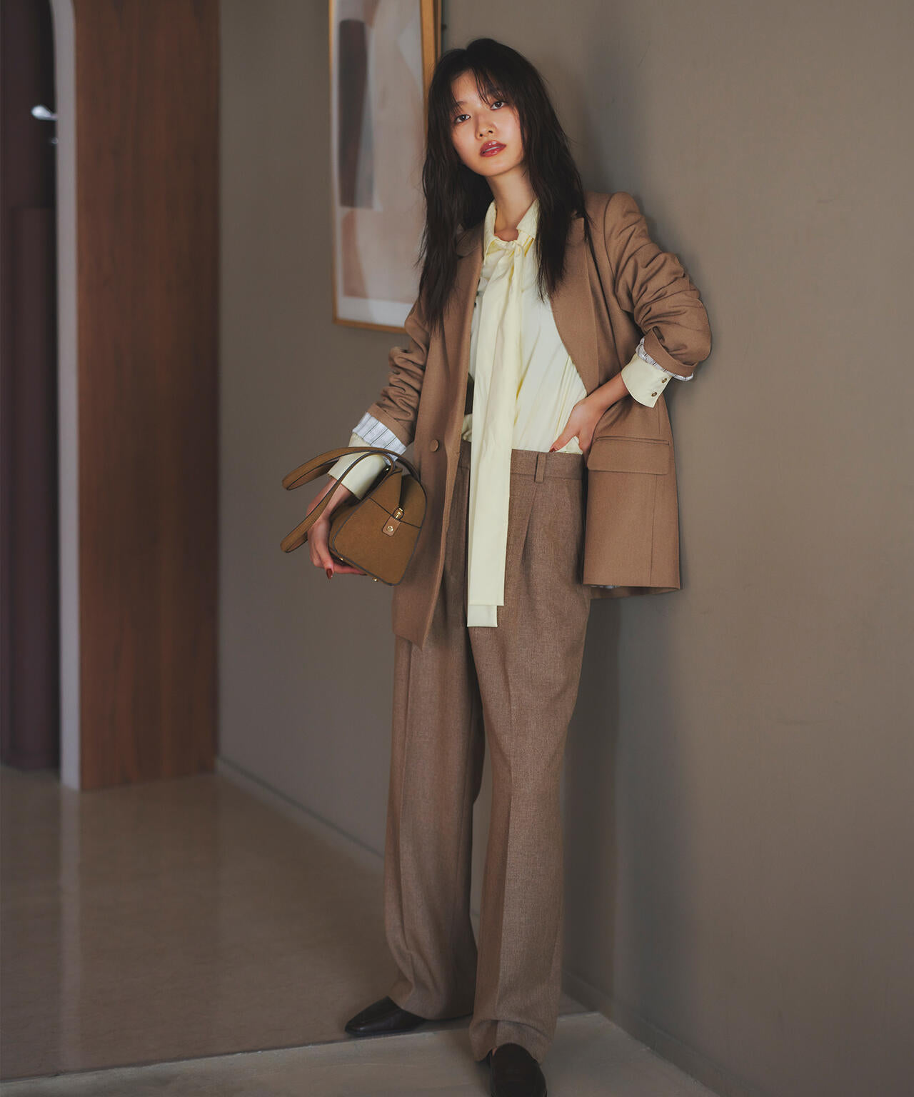 【小室安未さん着用】ゴールドボタン2wayリボンブラウス