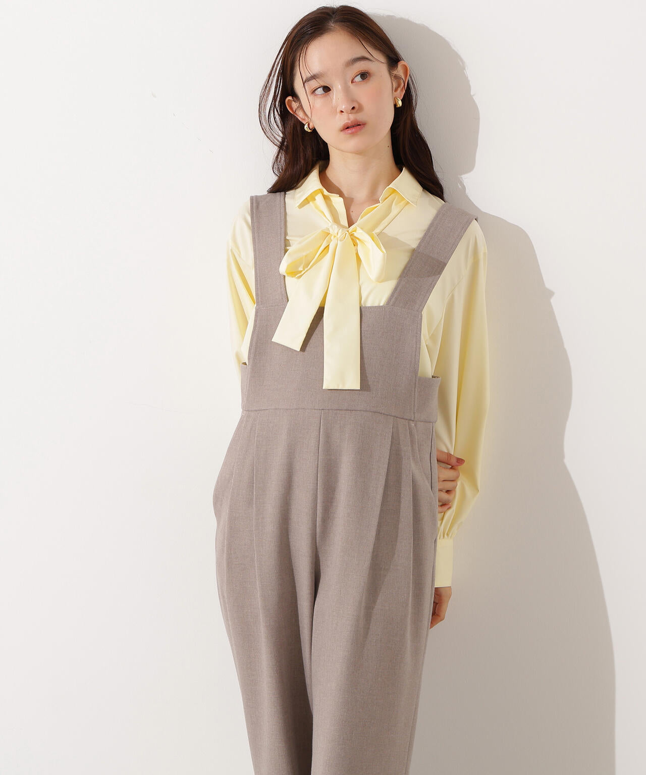 【小室安未さん着用】ゴールドボタン2wayリボンブラウス