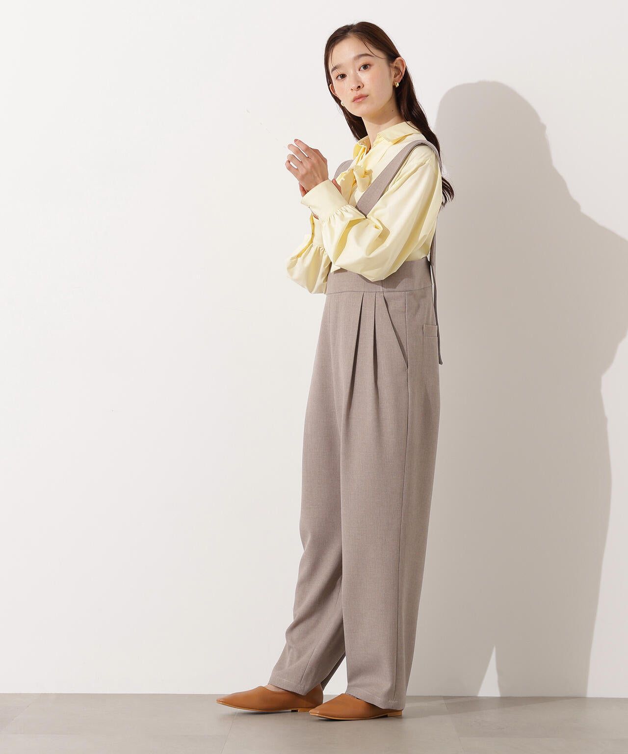 【小室安未さん着用】ゴールドボタン2wayリボンブラウス