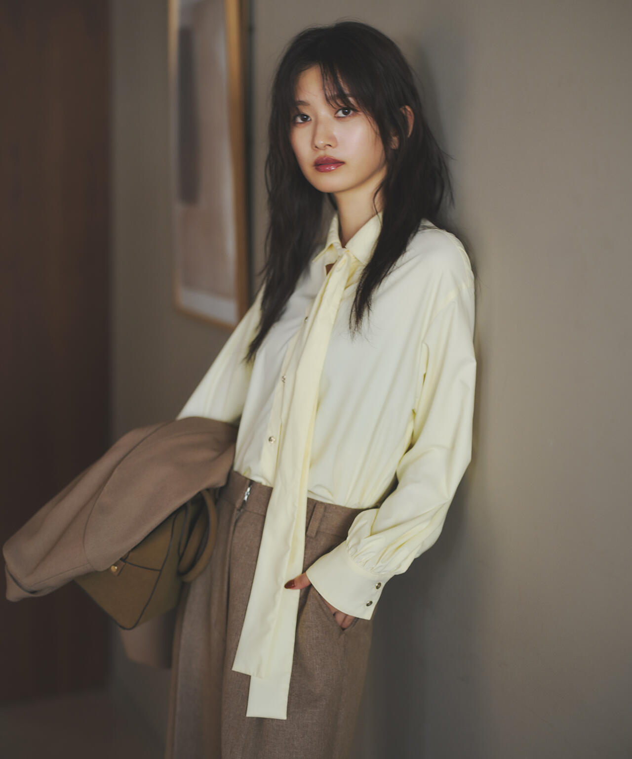 【小室安未さん着用】ゴールドボタン2wayリボンブラウス