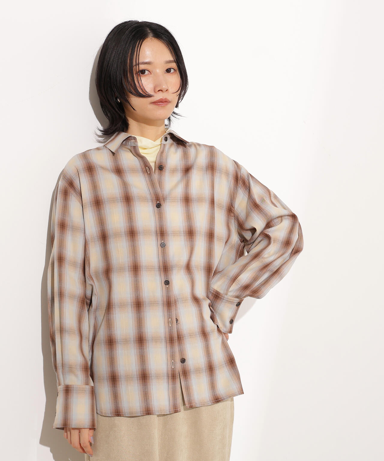 【岸本セシルさん着用】チェックオーバーシャツ