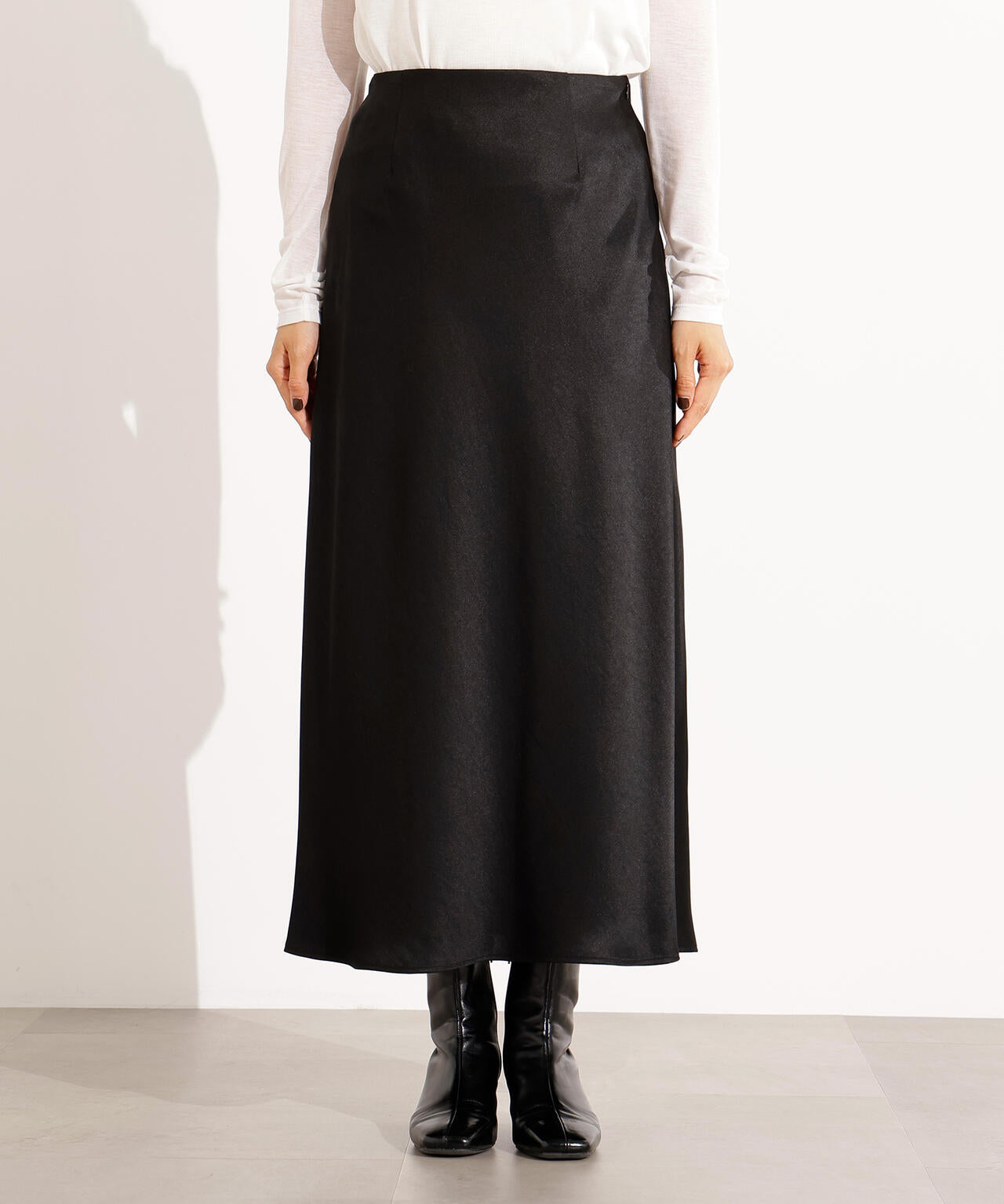 【岸本セシルさん着用】【小室安未さん着用】サテンナロースカート