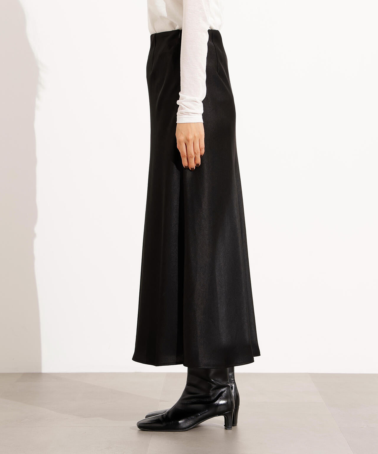 【岸本セシルさん着用】【小室安未さん着用】サテンナロースカート