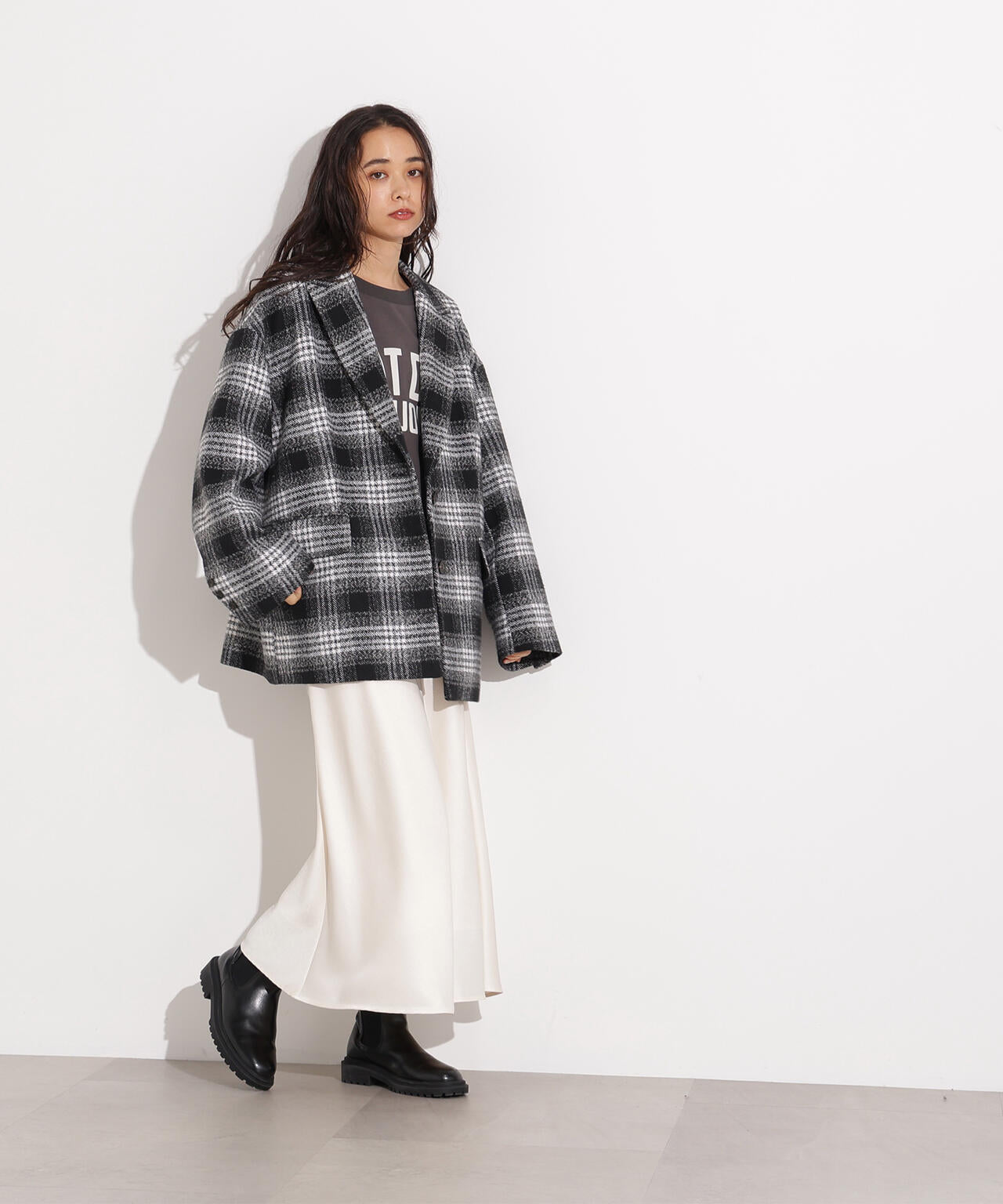 【岸本セシルさん着用】【小室安未さん着用】サテンナロースカート