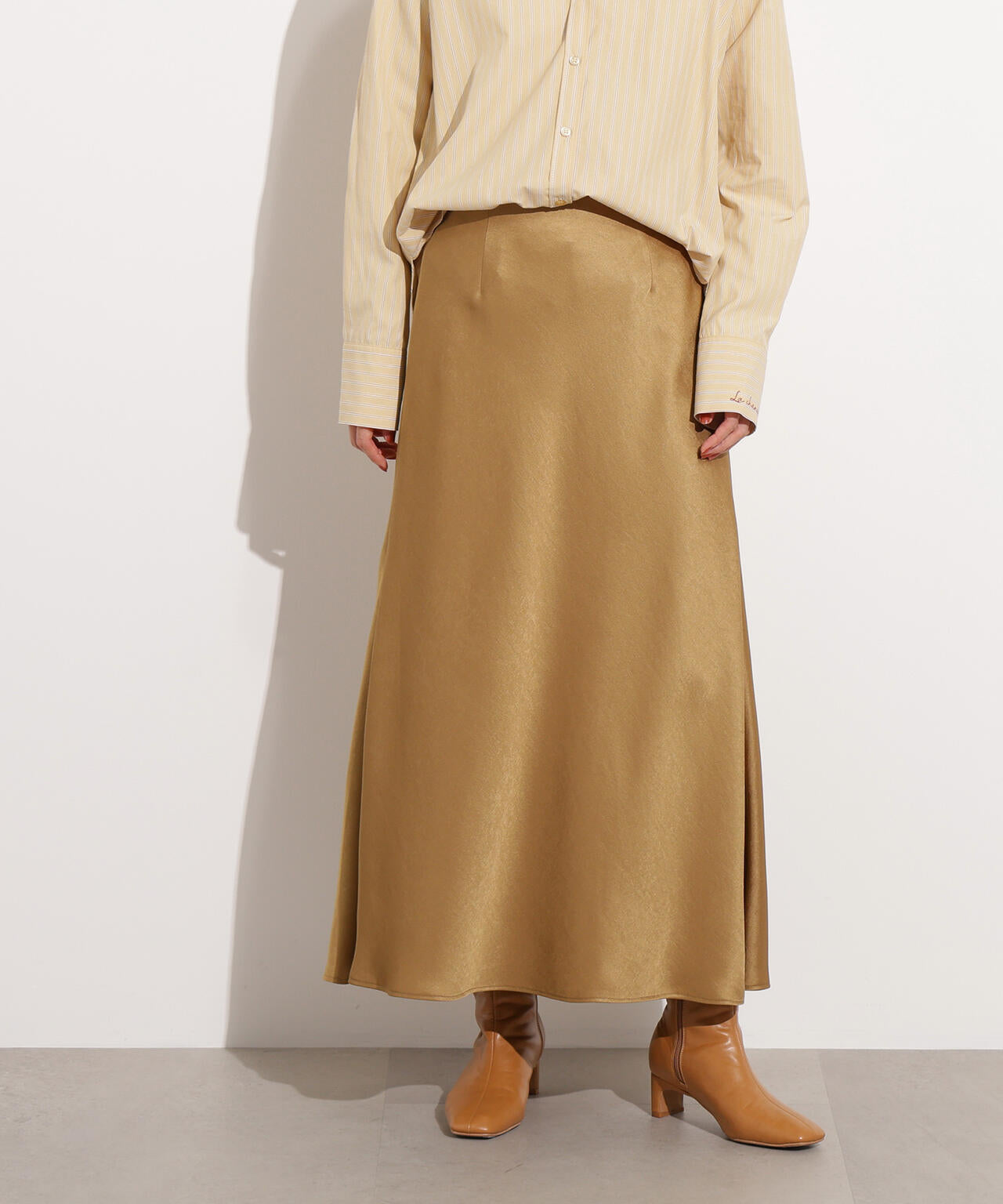 【岸本セシルさん着用】【小室安未さん着用】サテンナロースカート