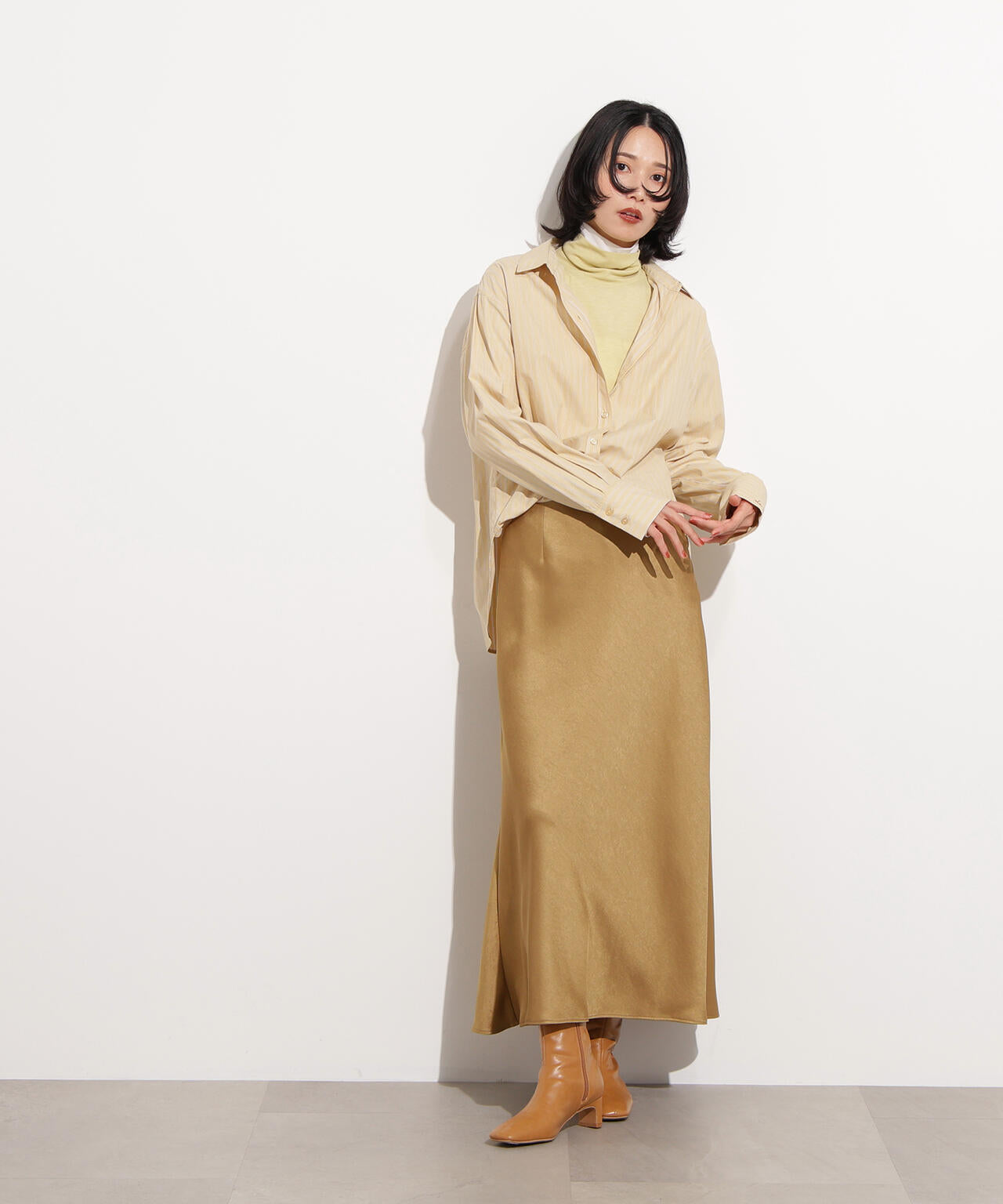 【岸本セシルさん着用】【小室安未さん着用】サテンナロースカート