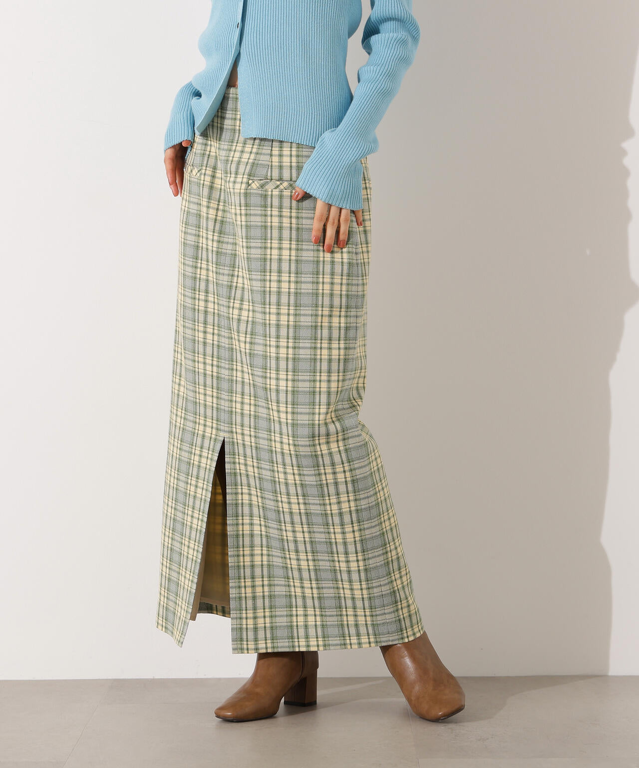 【小室安未さん着用】ハイウエストチェックナロースカート《ブラウン系:LUMINE・LUCUA・official site限定》