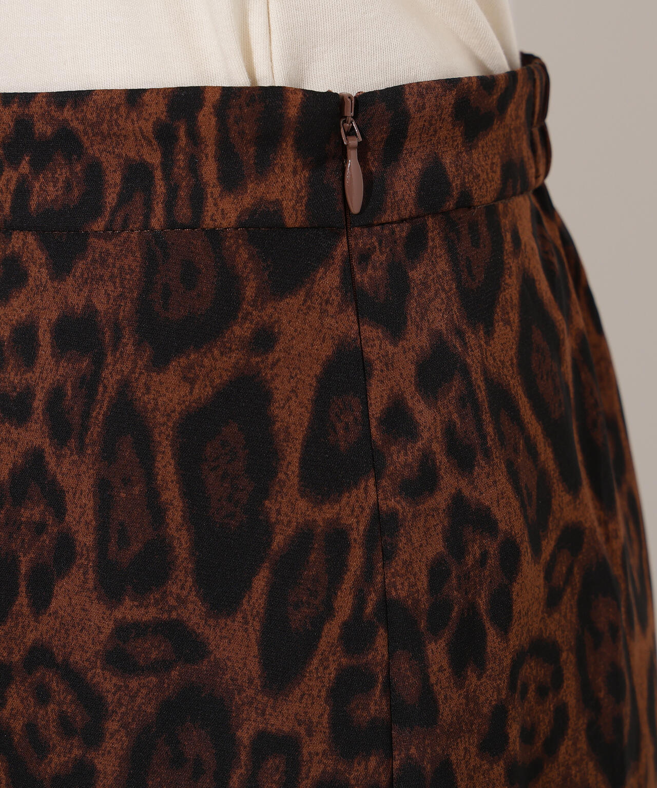 【岸本セシルさん着用】レオパードナロースカート