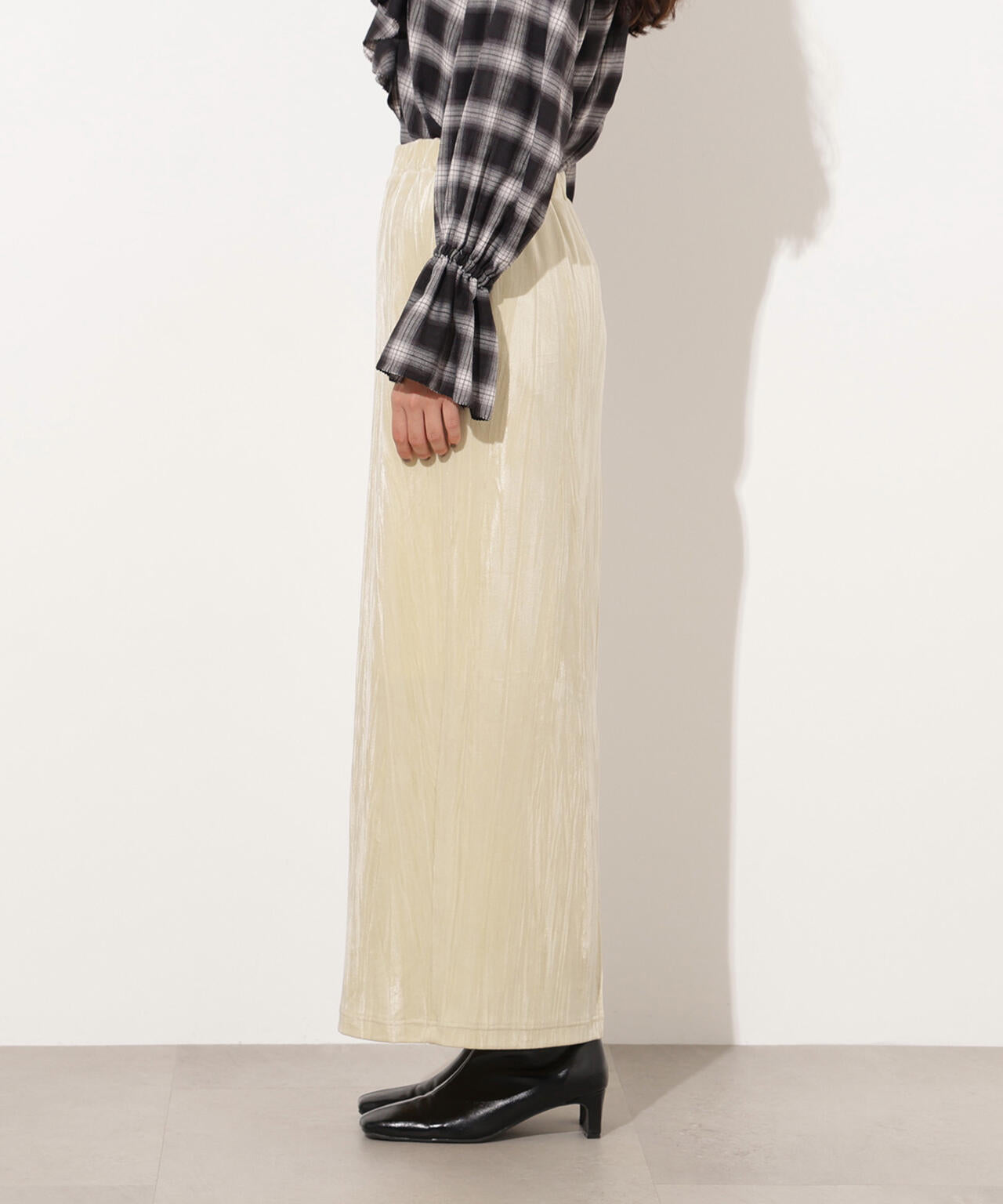 【岸本セシルさん着用】ベロアナローマキシスカート