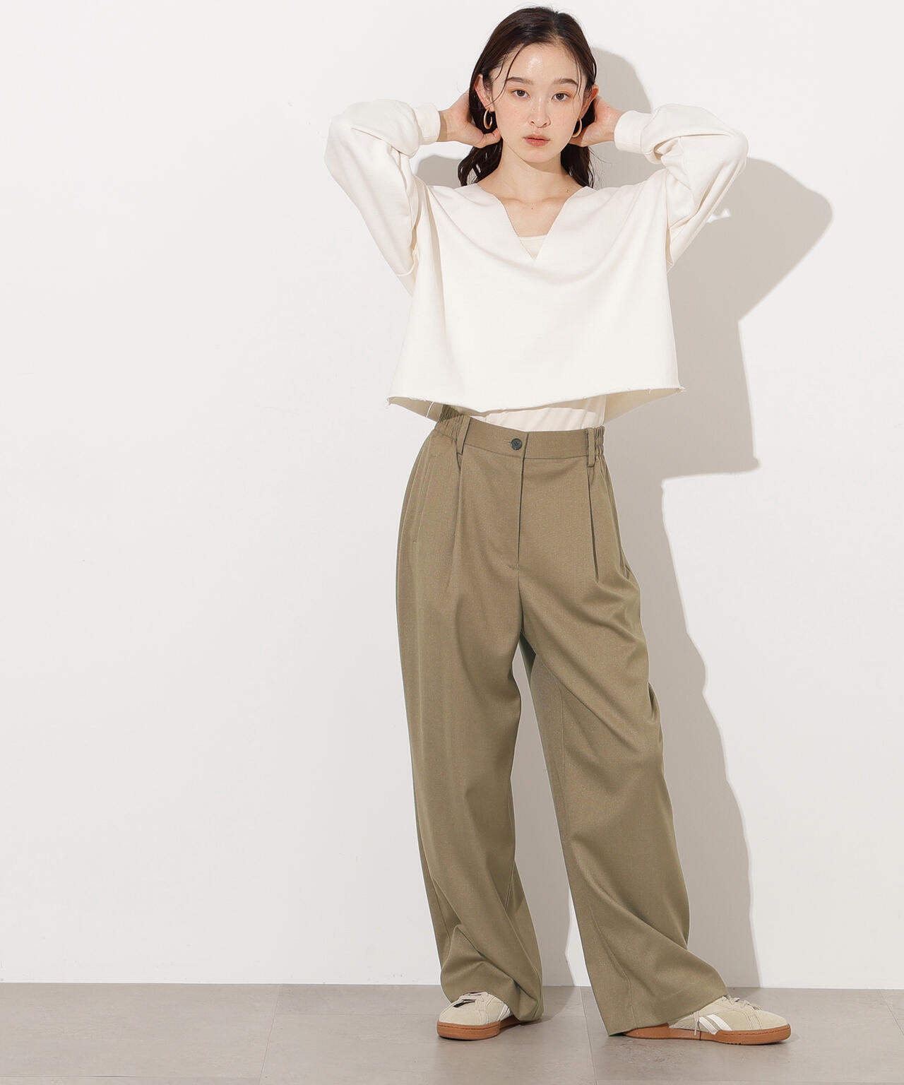 【岸本セシルさん着用】リラックスタックワイドパンツ