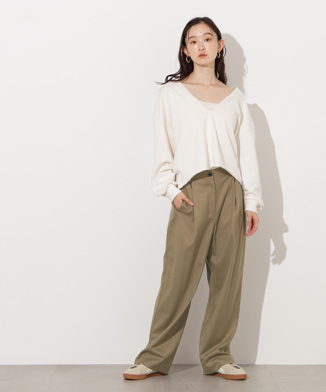 【岸本セシルさん着用】リラックスタックワイドパンツ