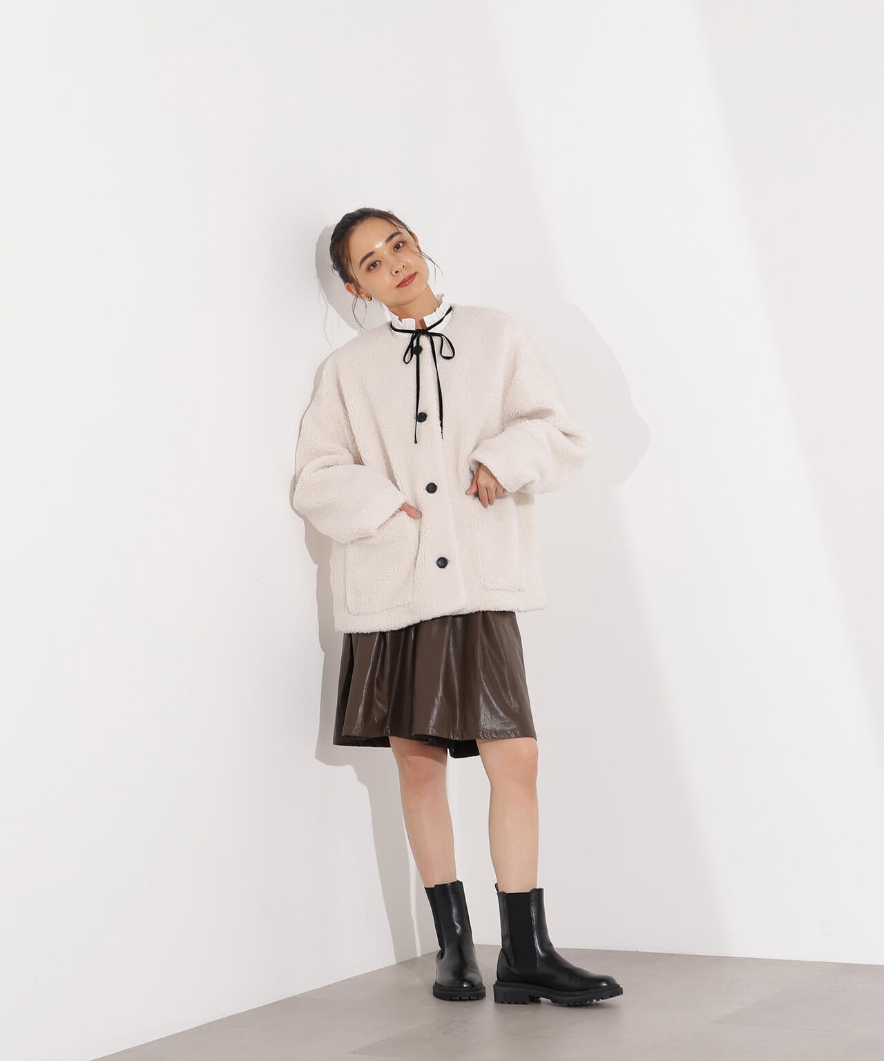 【岸本セシルさん着用】フェイクレザーハーフパンツ