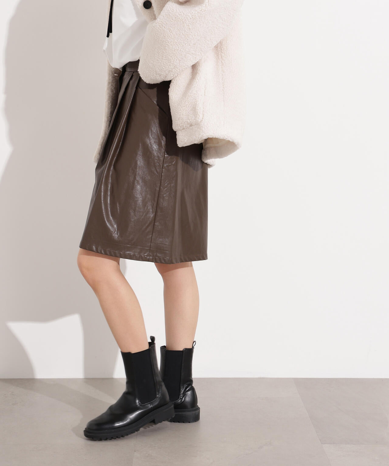 【岸本セシルさん着用】フェイクレザーハーフパンツ
