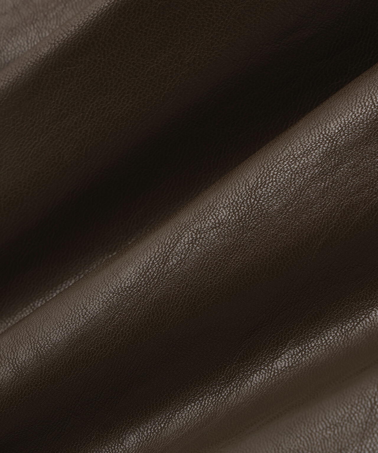 【岸本セシルさん着用】フェイクレザーハーフパンツ