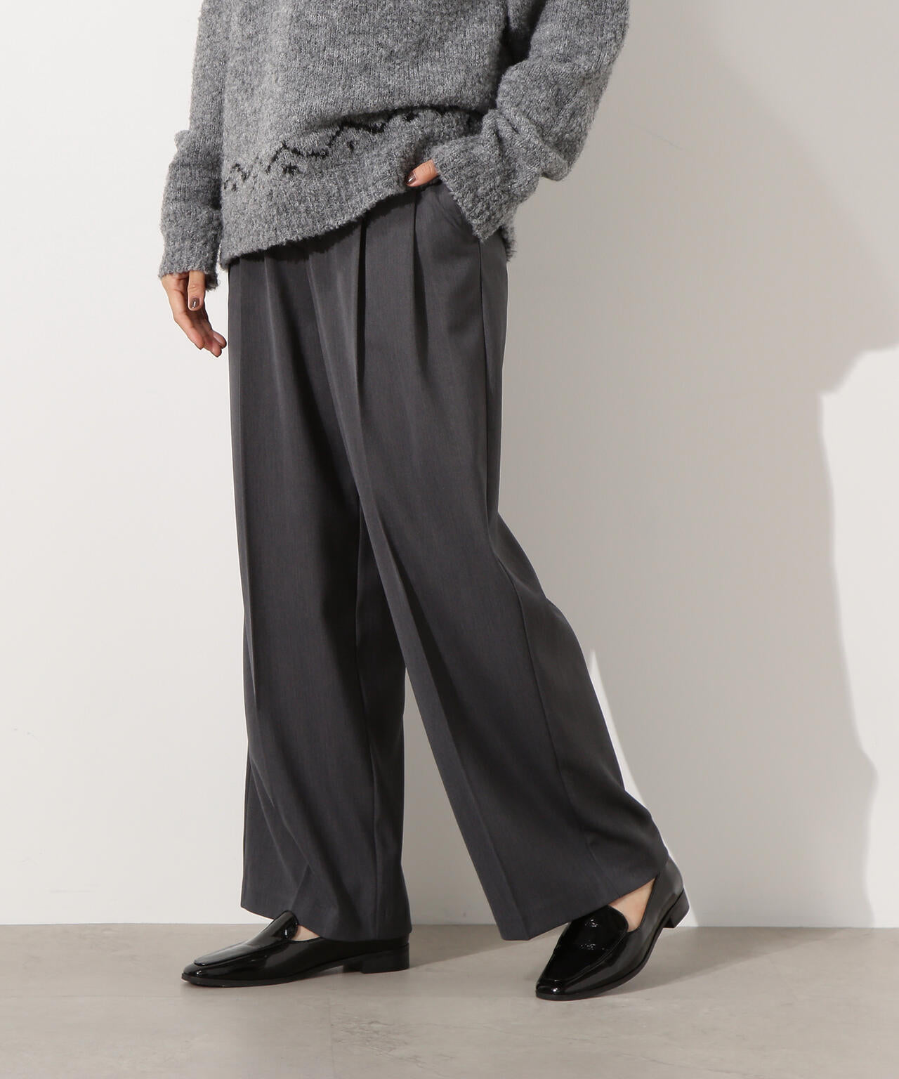 ツータックワイドパンツ