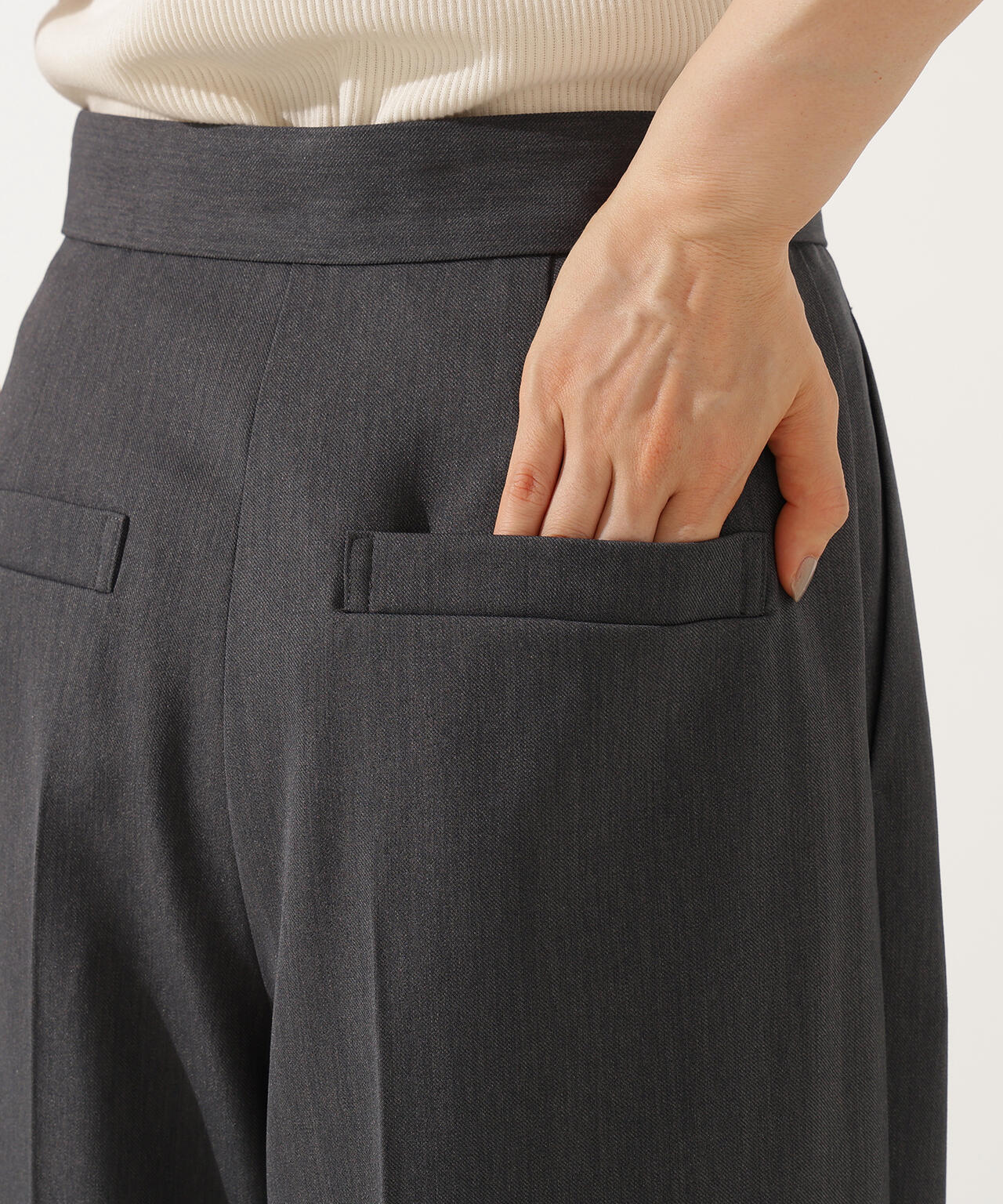 ツータックワイドパンツ