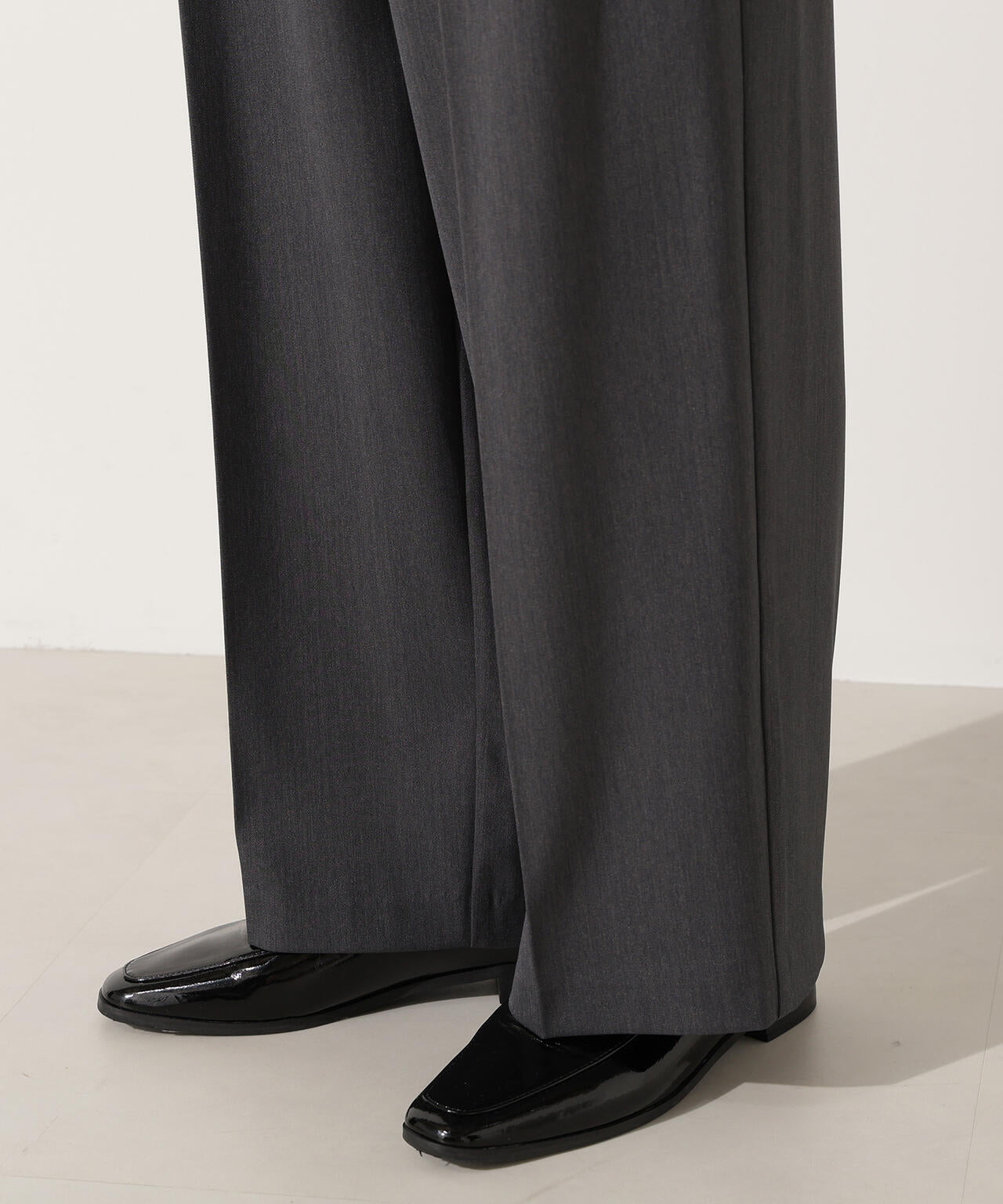 ツータックワイドパンツ